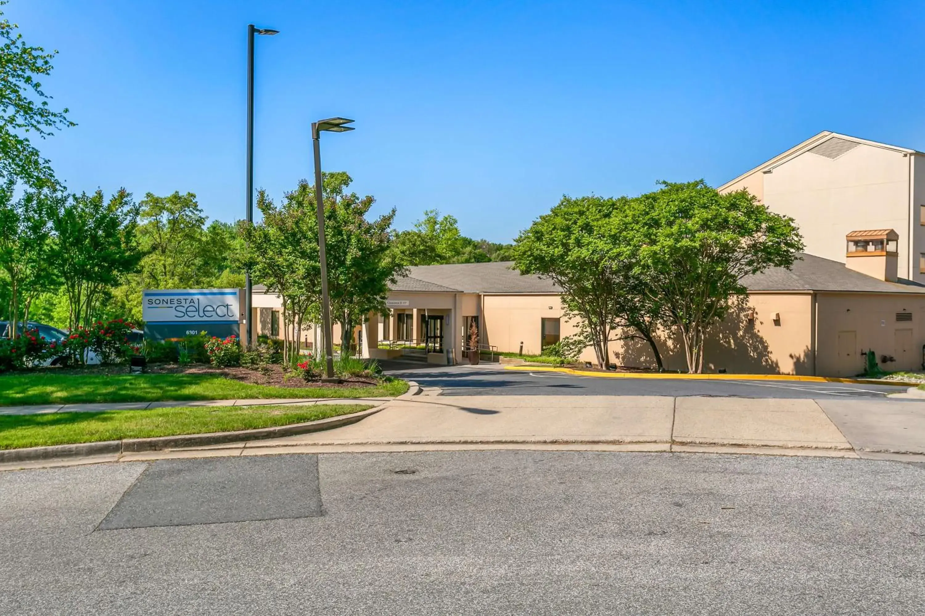 Property building in Sonesta Select Greenbelt College Park Property building in Sonesta Select Greenbelt College Park