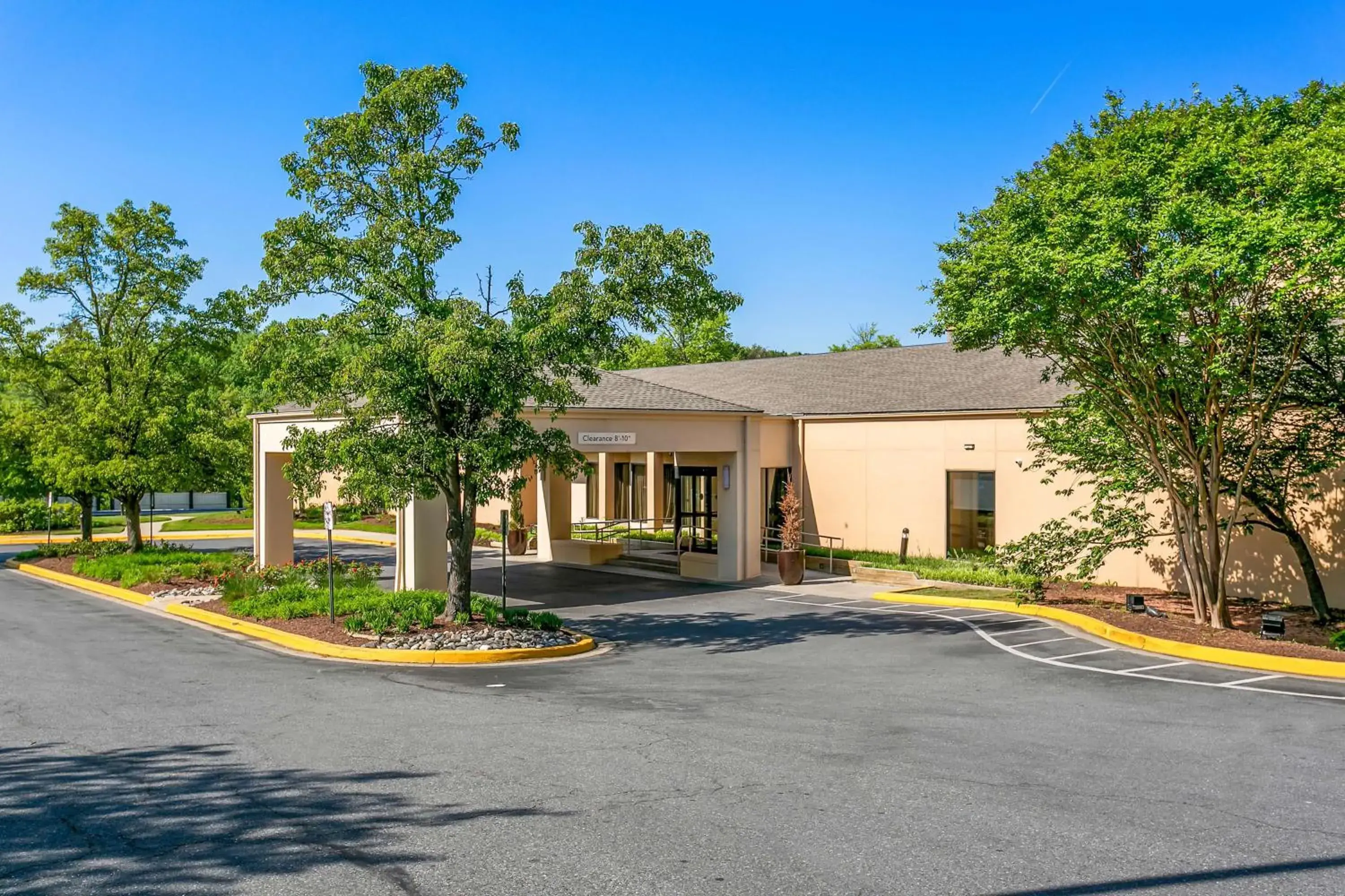 Property building in Sonesta Select Greenbelt College Park Property building in Sonesta Select Greenbelt College Park