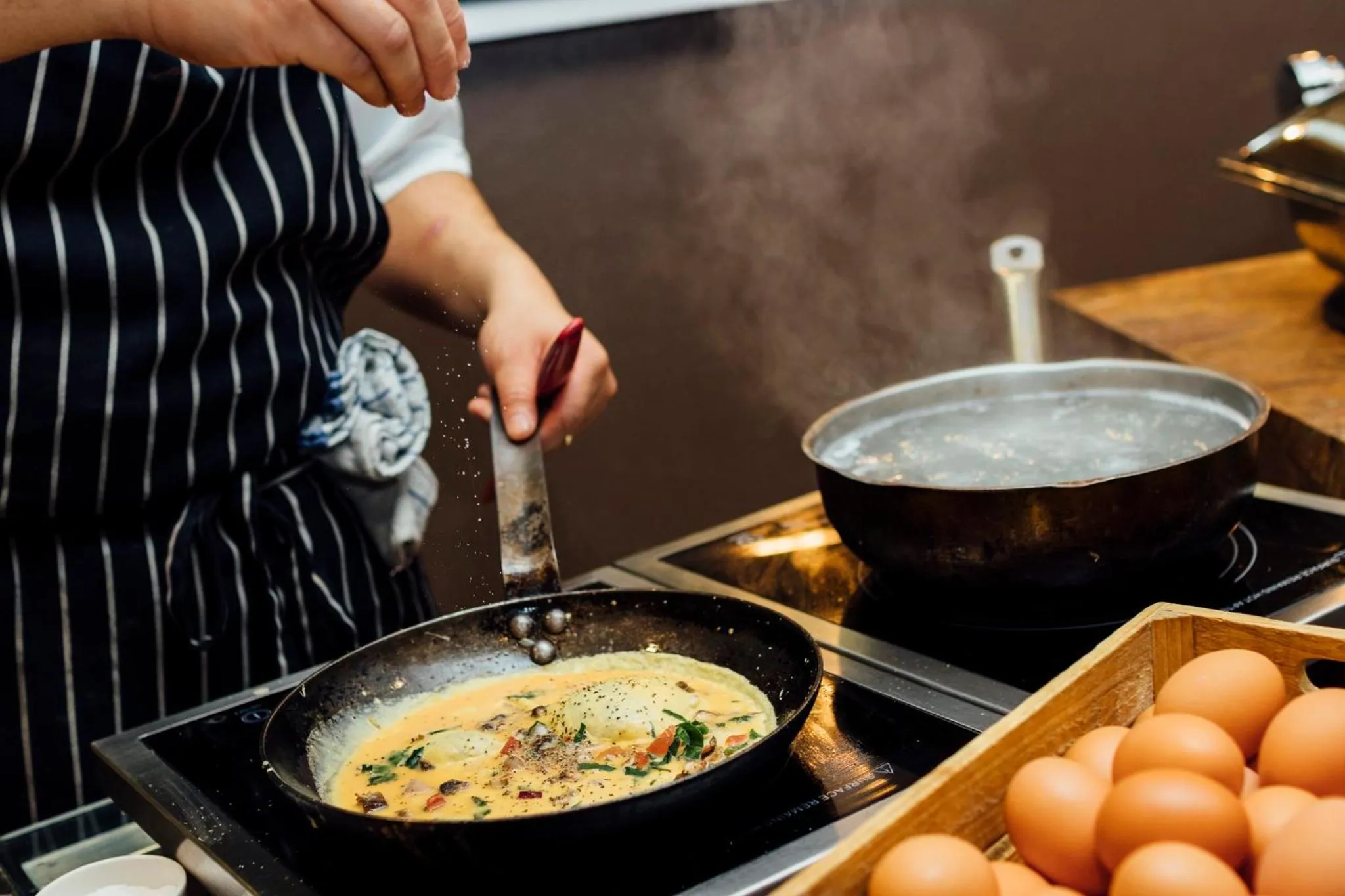 Restaurant/places to eat in Crowne Plaza College Park - Washington DC by IHG