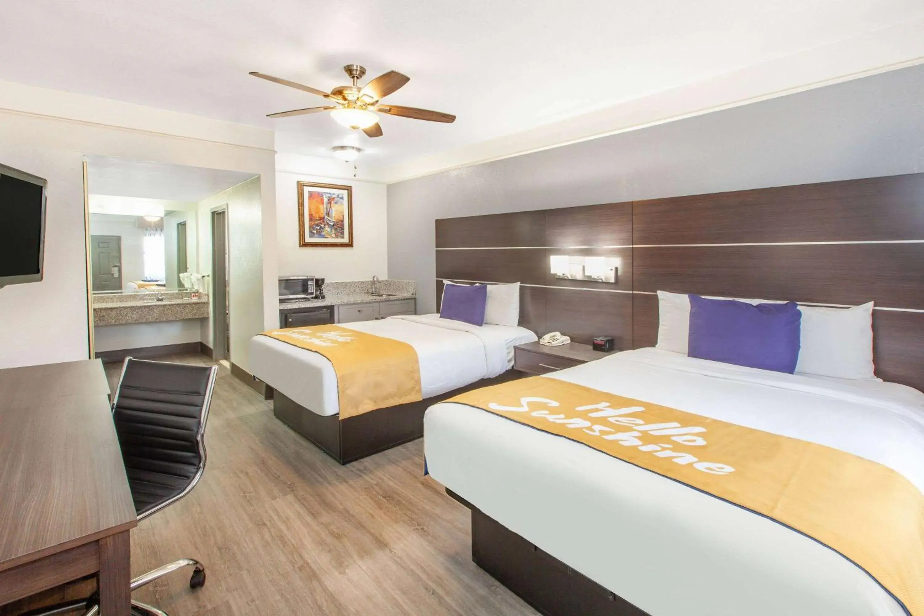 Photo of the whole room, Bed in Days Inn & Suites by Wyndham Webster NASA-ClearLake-Houston Photo of the whole room, Bed in Days Inn & Suites by Wyndham Webster NASA-ClearLake-Houston