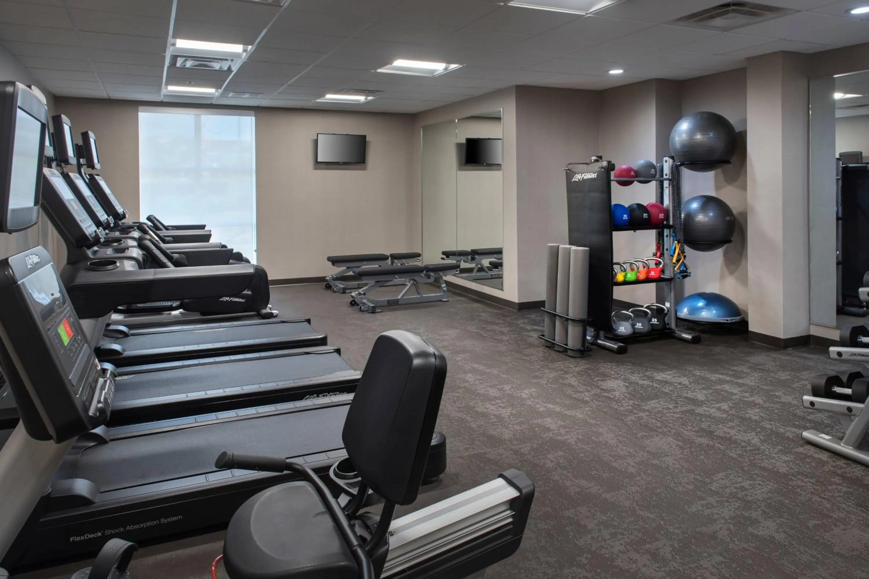 Fitness centre/facilities in Residence Inn Silver Spring