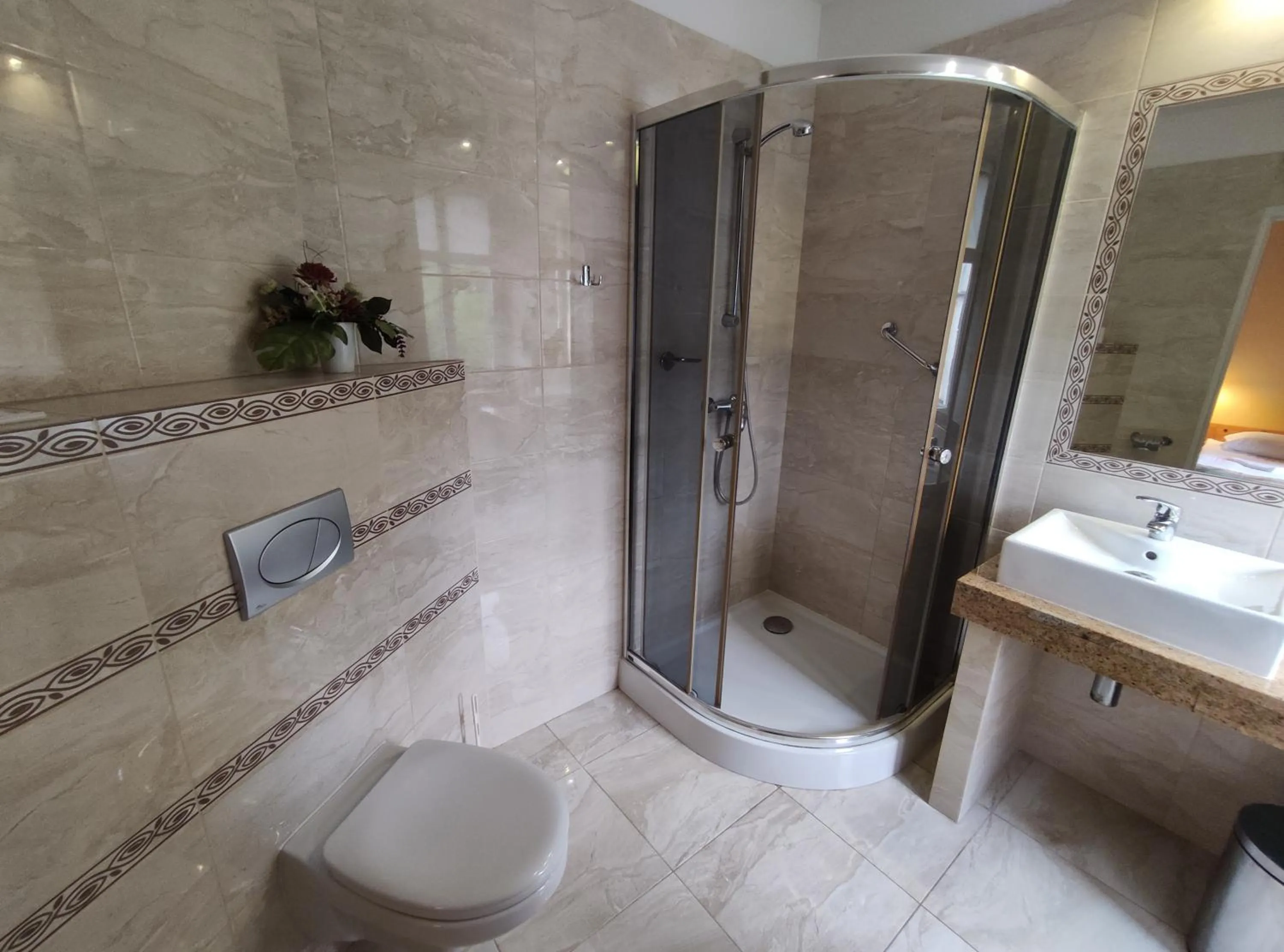 Shower in Hotel Atena