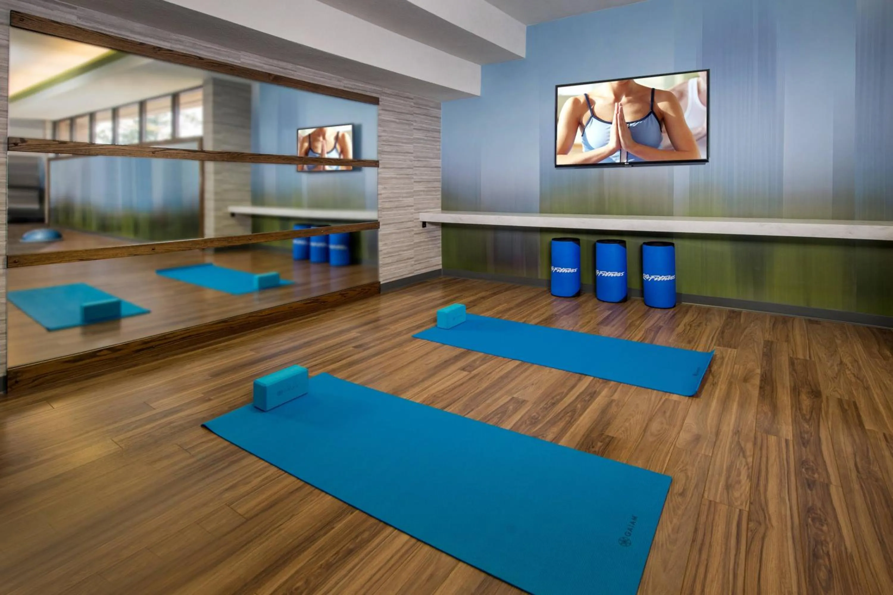 Fitness centre/facilities in Courtyard by Marriott Silver Spring North/White Oak