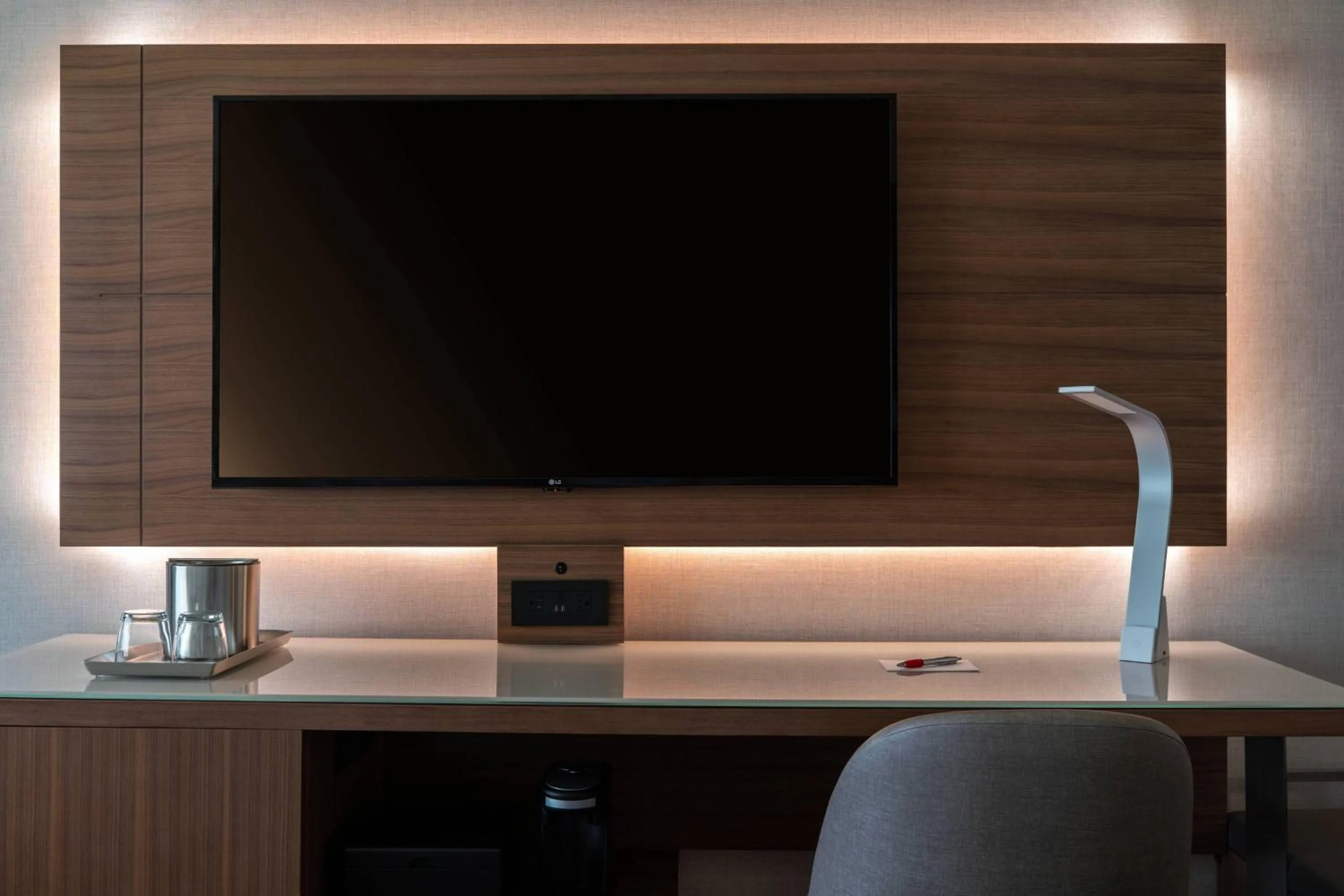 Photo of the whole room in Tysons Corner Marriott