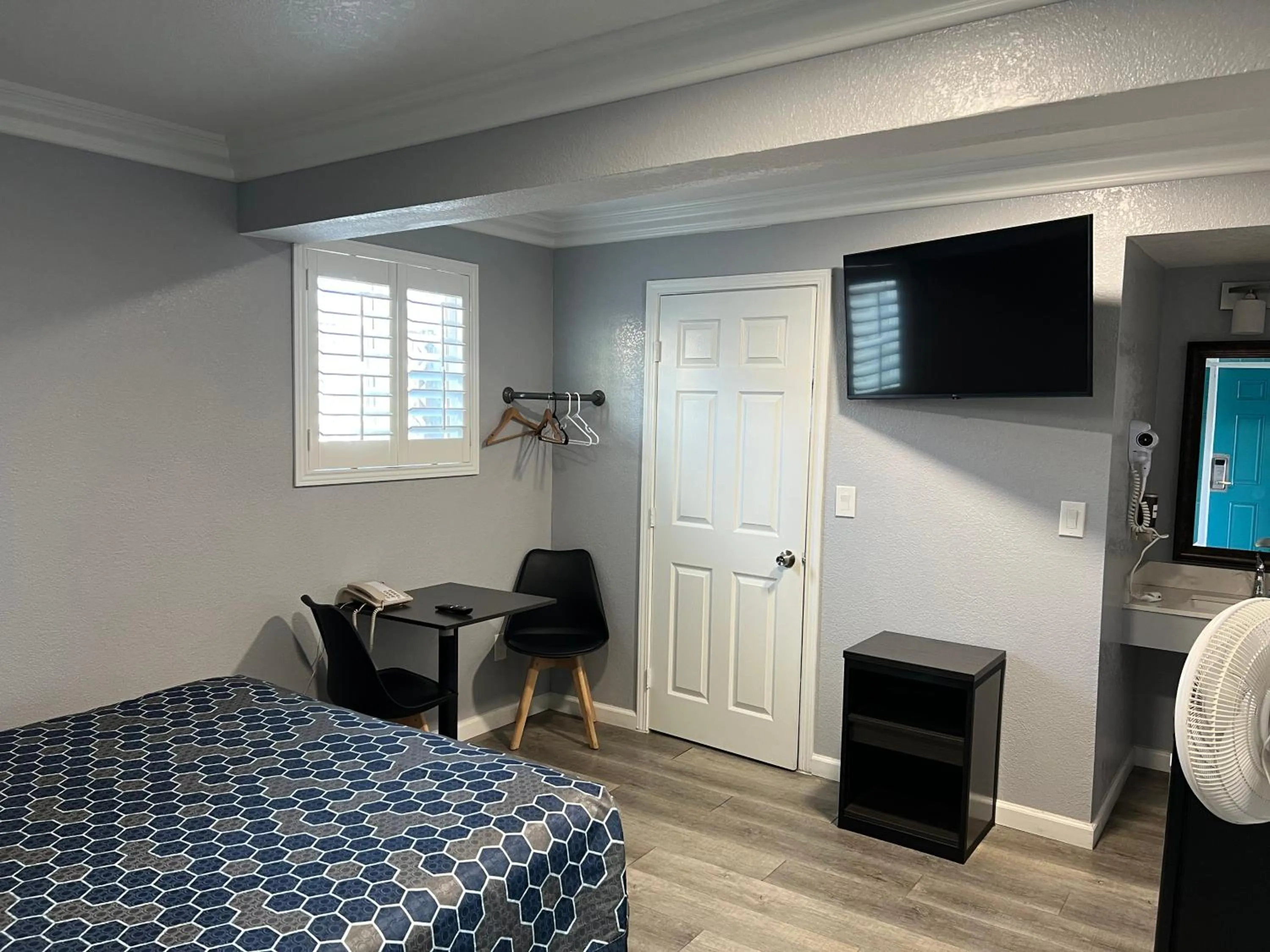 Bed in Sea Garden Inn