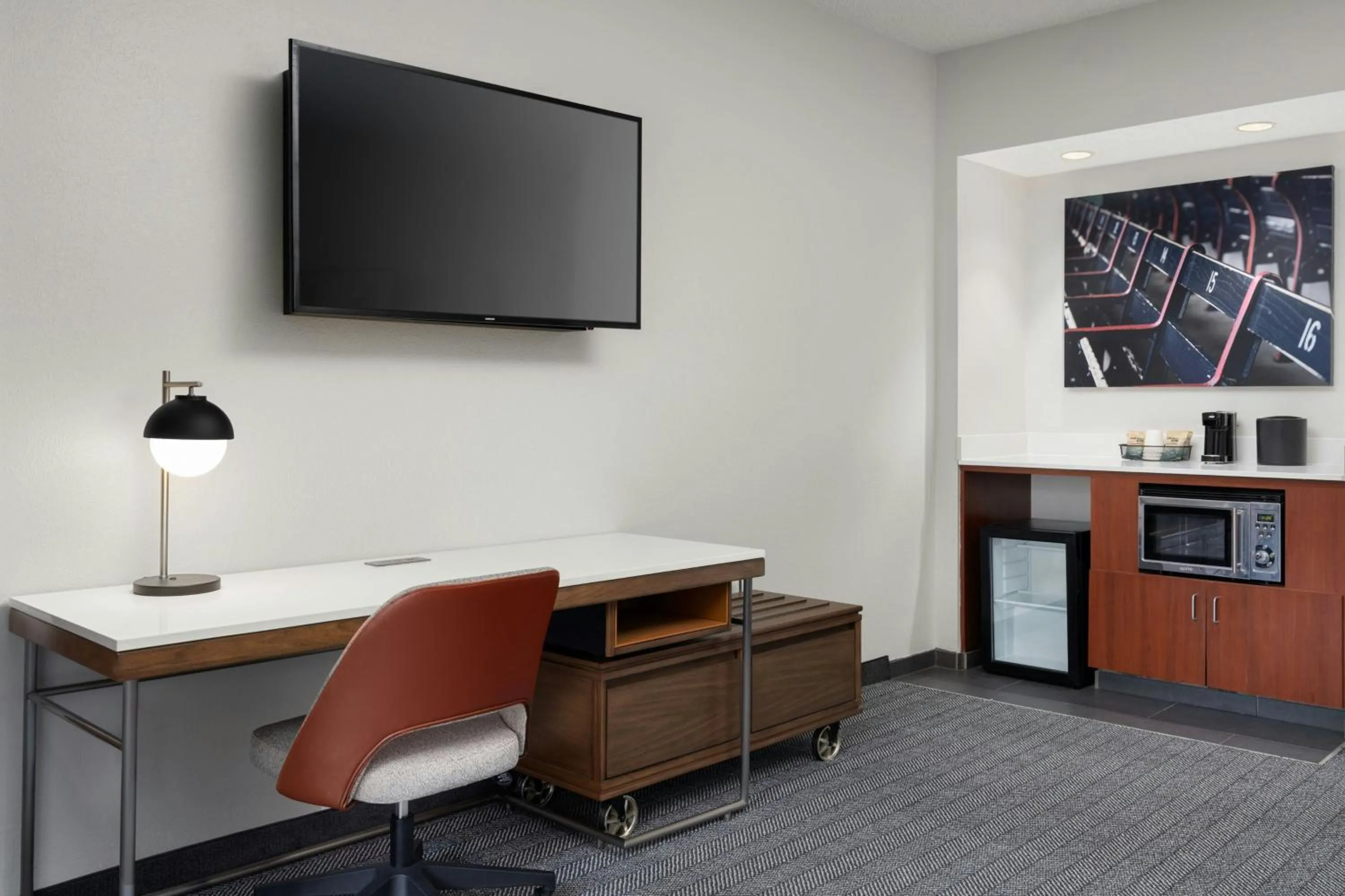 Living room in Courtyard Birmingham Hoover