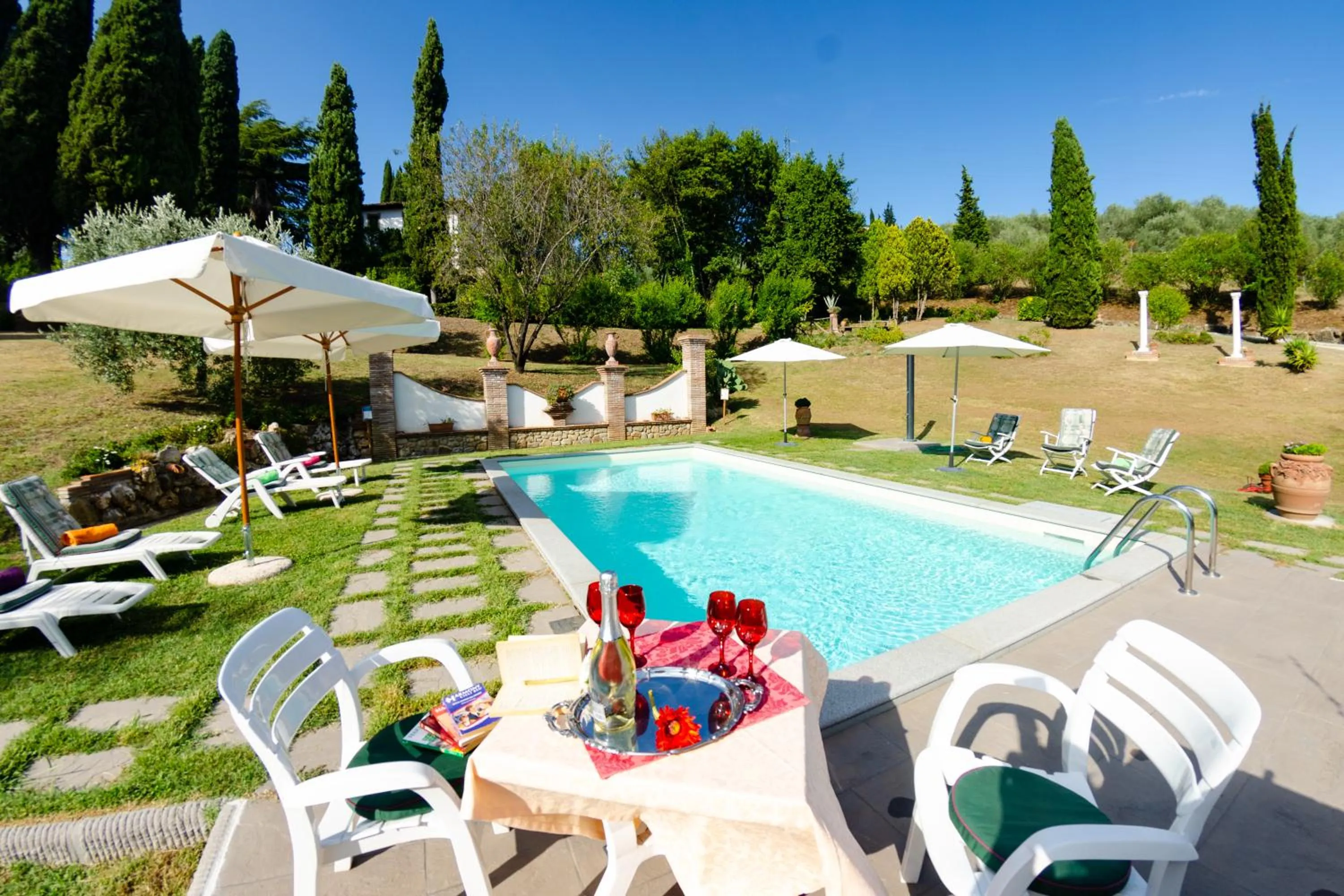 Swimming pool in Villa al Borghetto