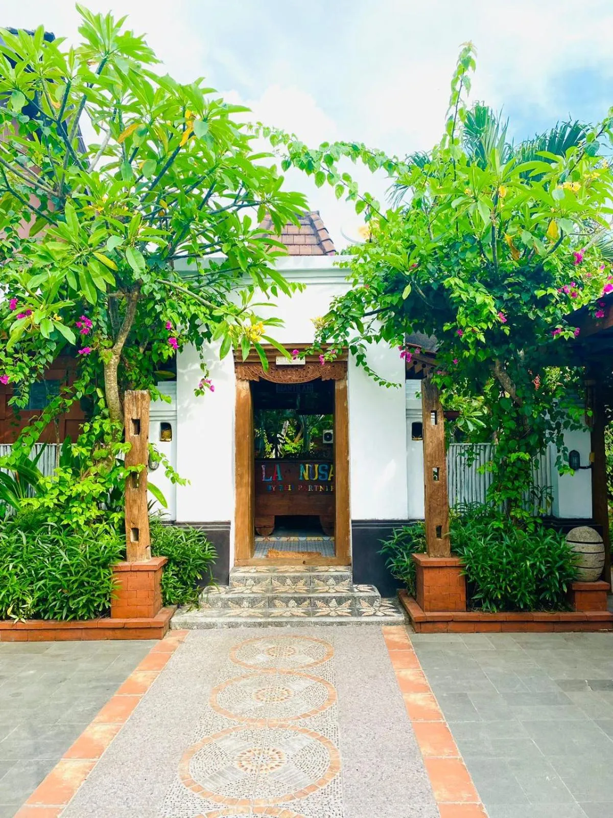 Facade/entrance in La Nusa Penida Homestay by BIJAK