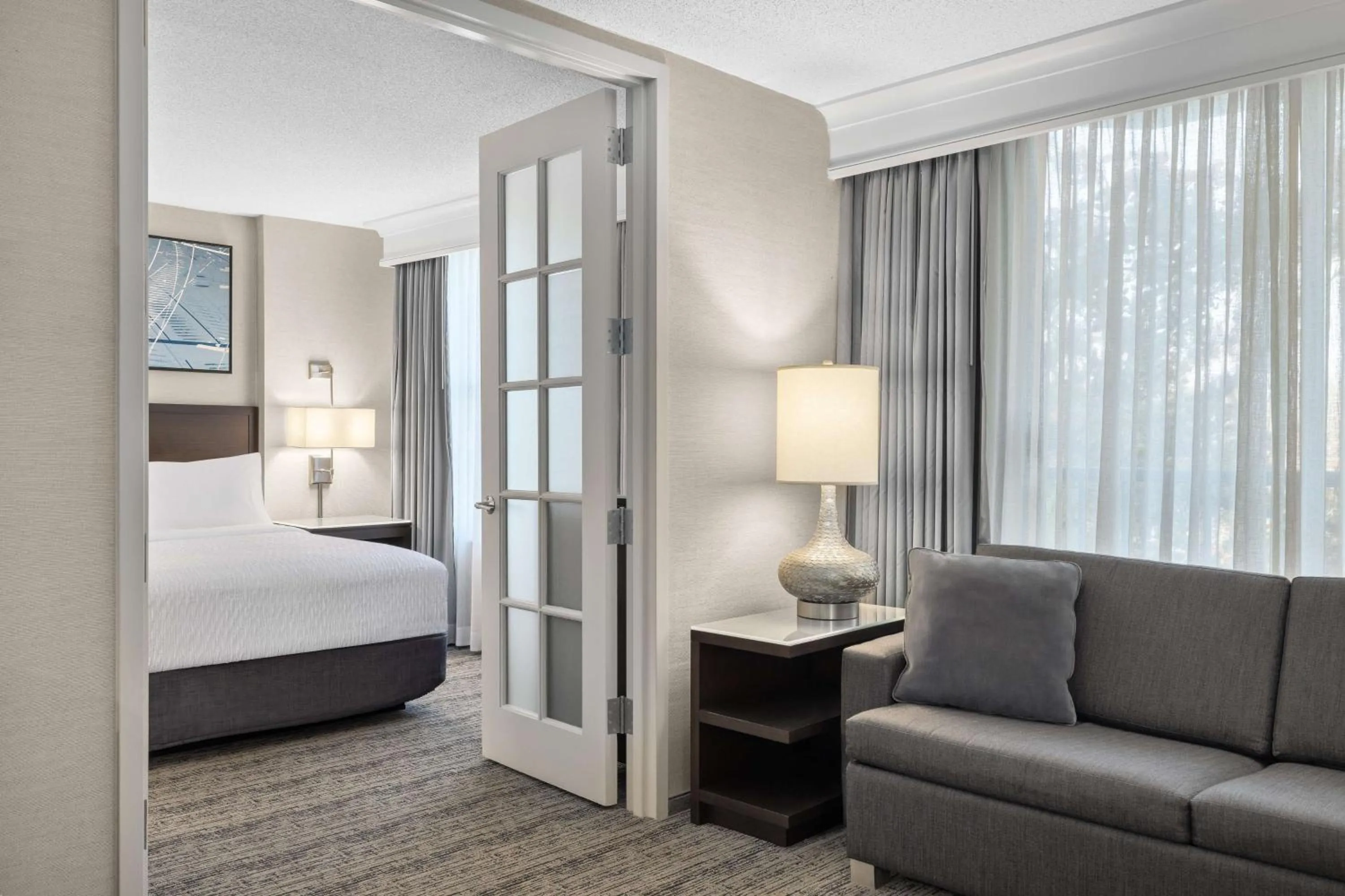 Bed in Hampton Inn & Suites Downers Grove Chicago