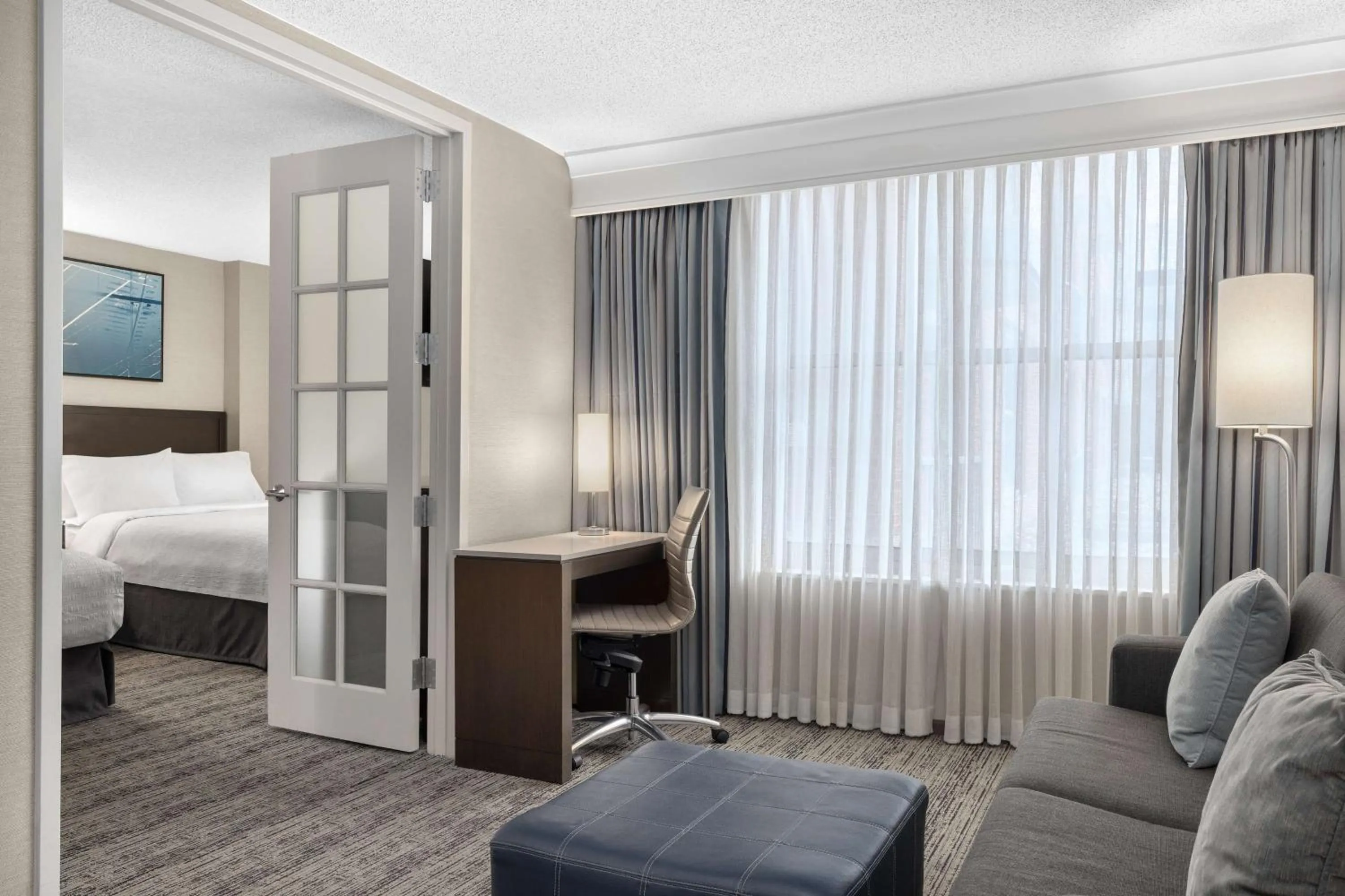 Bedroom, Bed in Hampton Inn & Suites Downers Grove Chicago