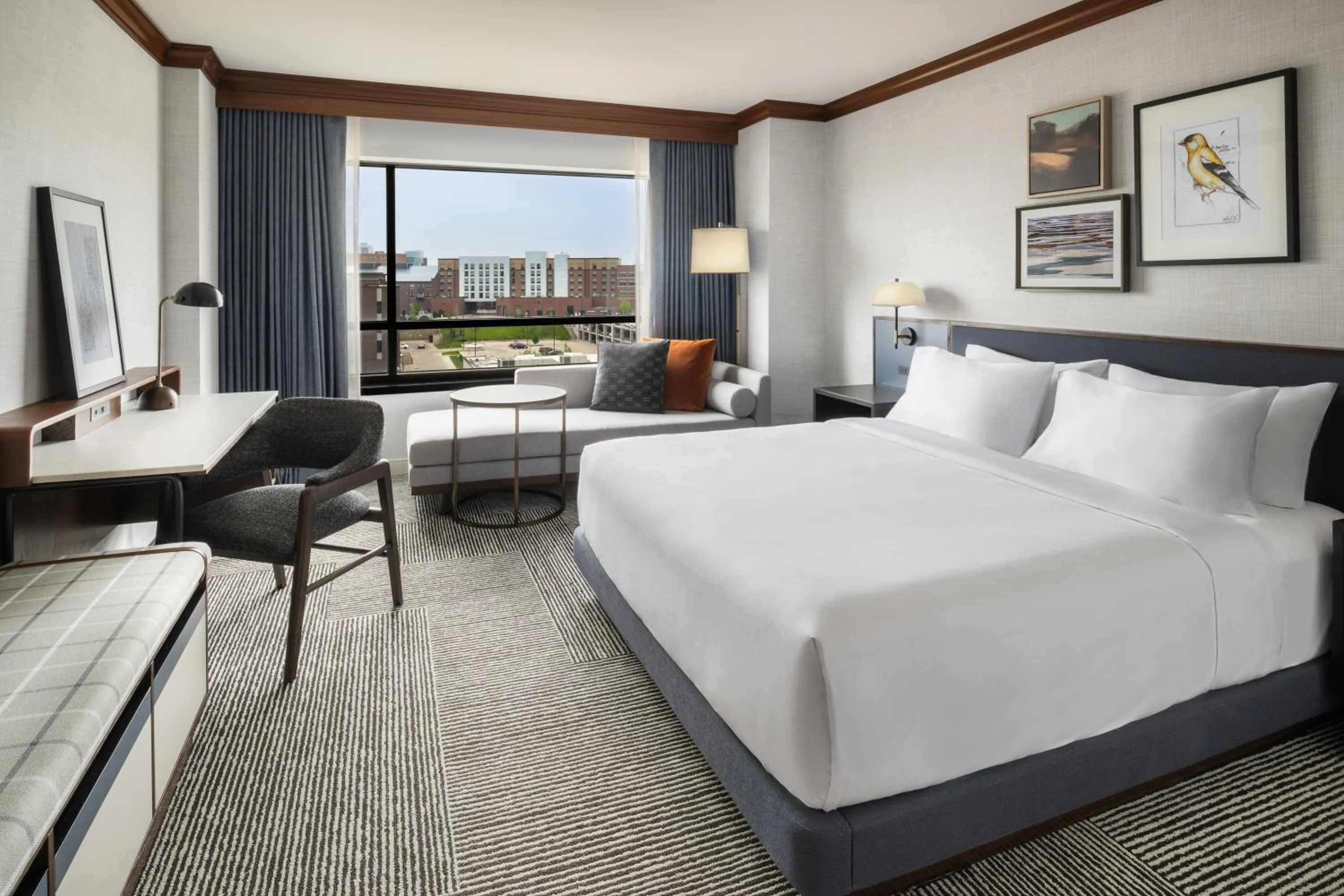 Photo of the whole room, Bed in Hyatt Regency Coralville