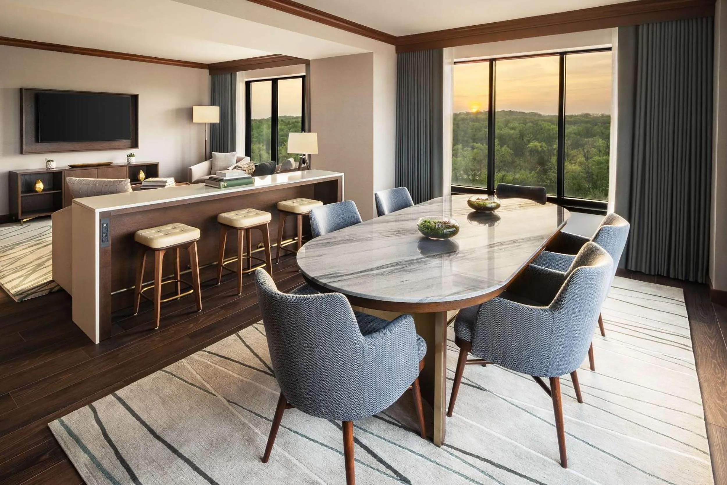 Photo of the whole room in Hyatt Regency Coralville