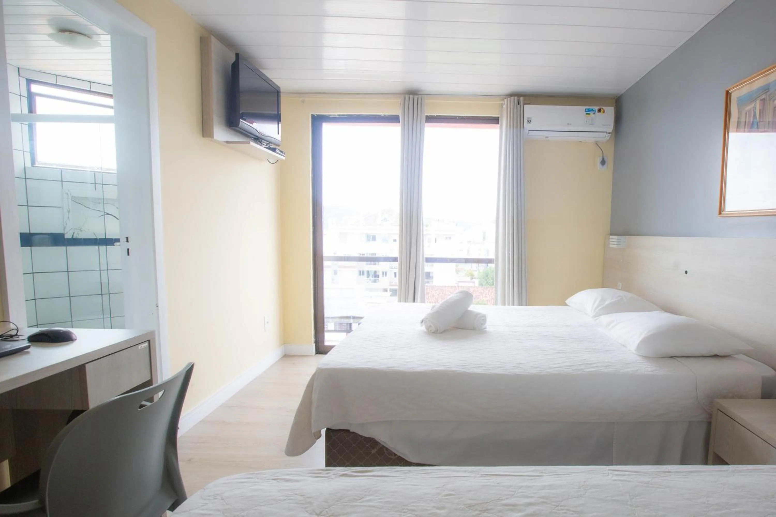 Photo of the whole room, Bed in Hotel Vila Mar