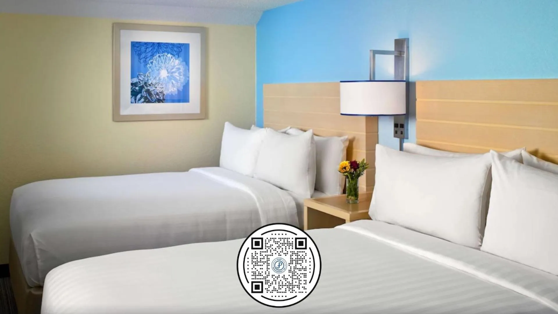 Bed in Sonesta Simply Suites Dublin Columbus