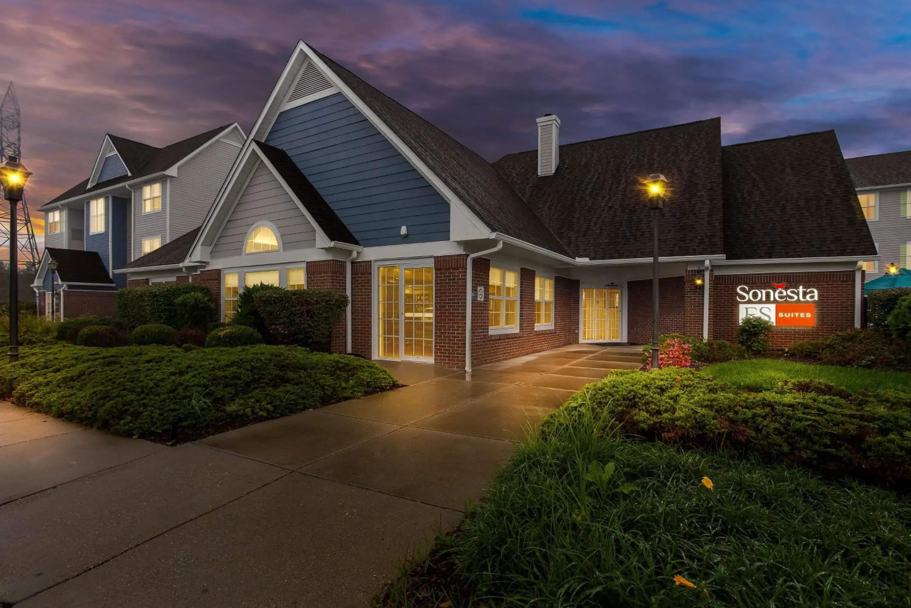 Property building in Sonesta ES Suites Charleston Property building in Sonesta ES Suites Charleston