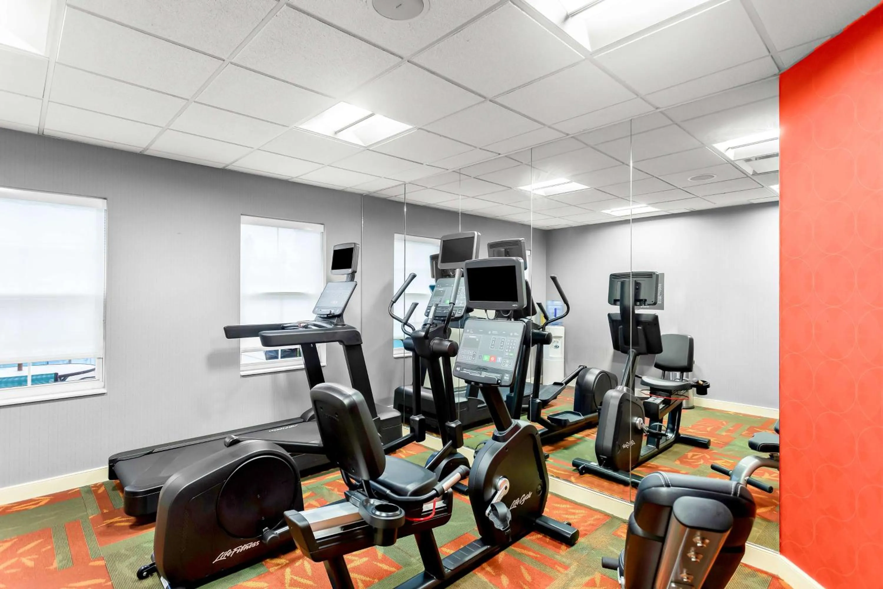 Fitness centre/facilities in Sonesta ES Suites Charleston