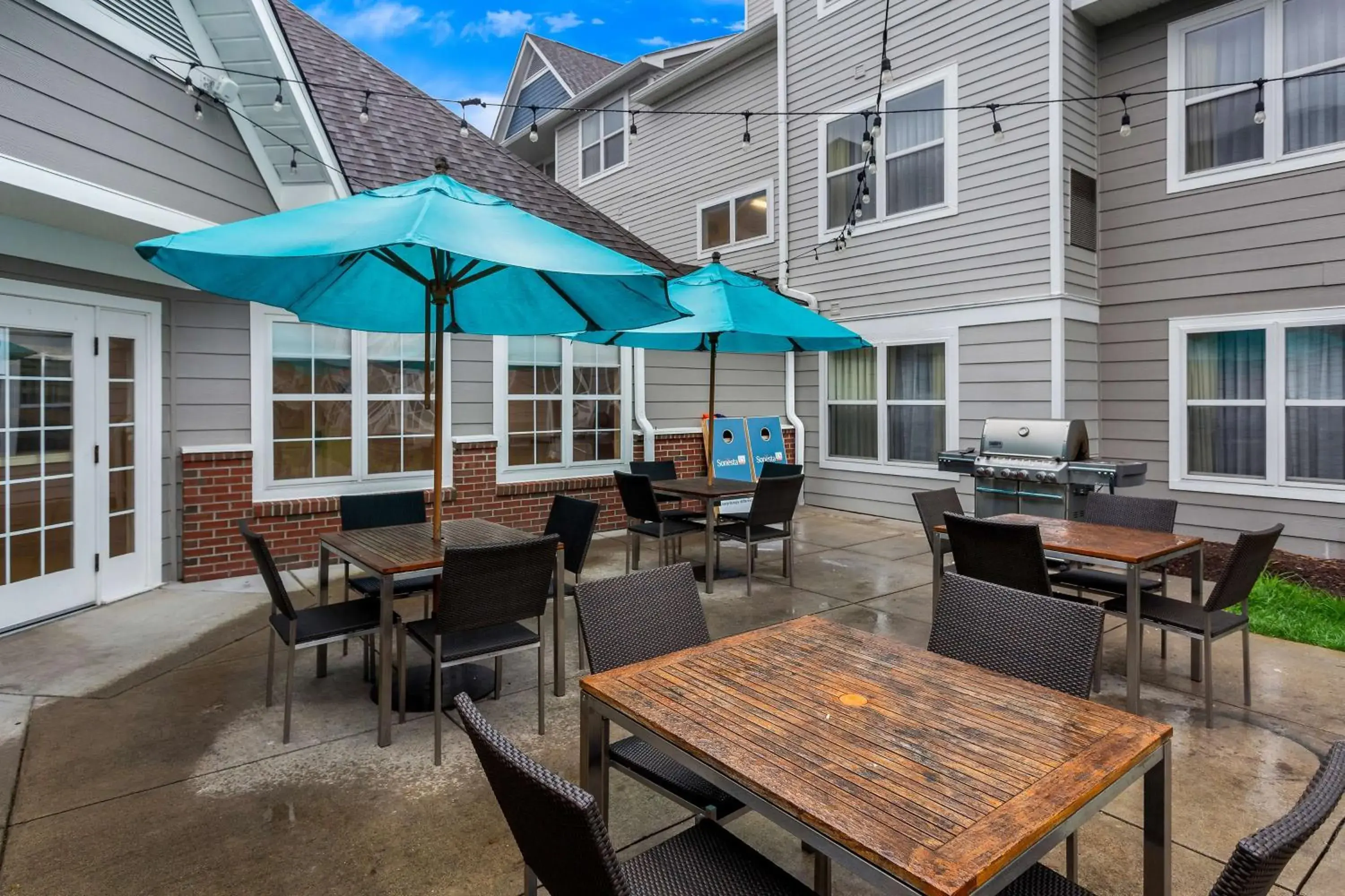 Property building in Sonesta ES Suites Charleston Property building in Sonesta ES Suites Charleston