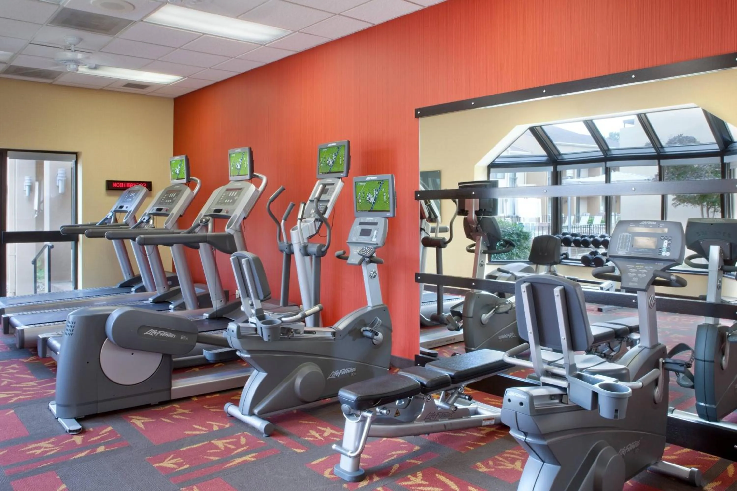 Fitness centre/facilities in Courtyard by Marriott Columbus