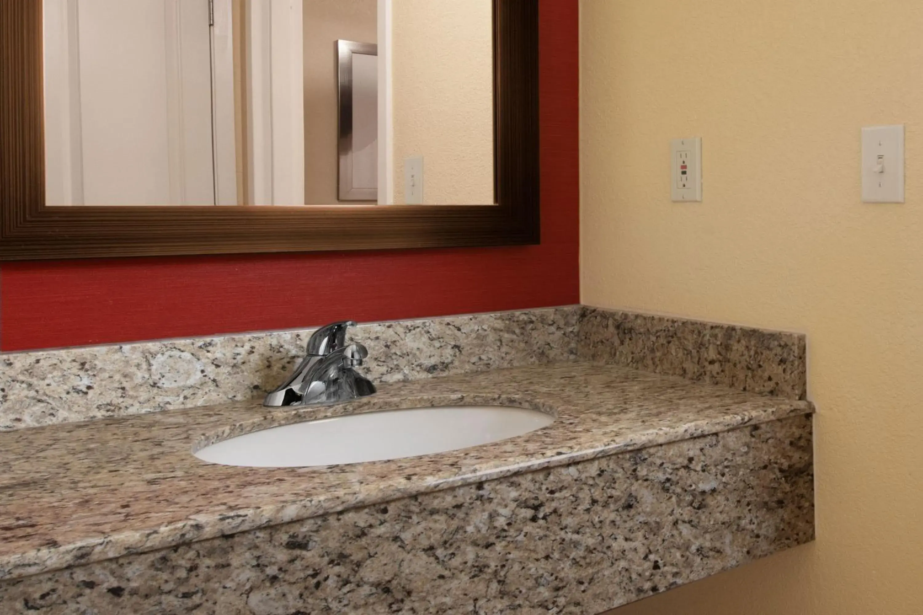 Double Room with Two Double Beds in Courtyard by Marriott Dallas Plano in Legacy Park Double Room with Two Double Beds in Courtyard by Marriott Dallas Plano in Legacy Park