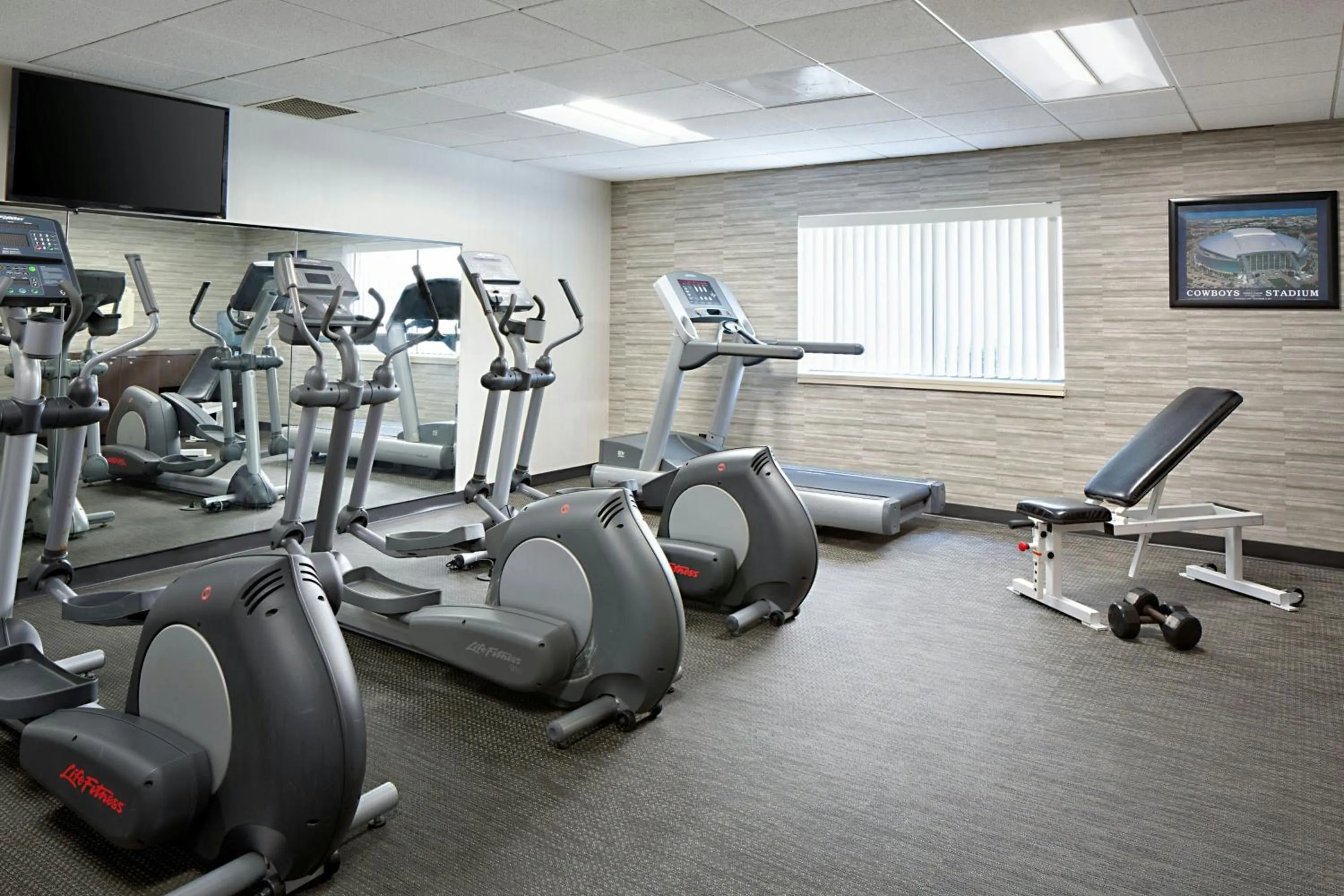 Fitness centre/facilities in Courtyard by Marriott Dallas Arlington Entertainment District