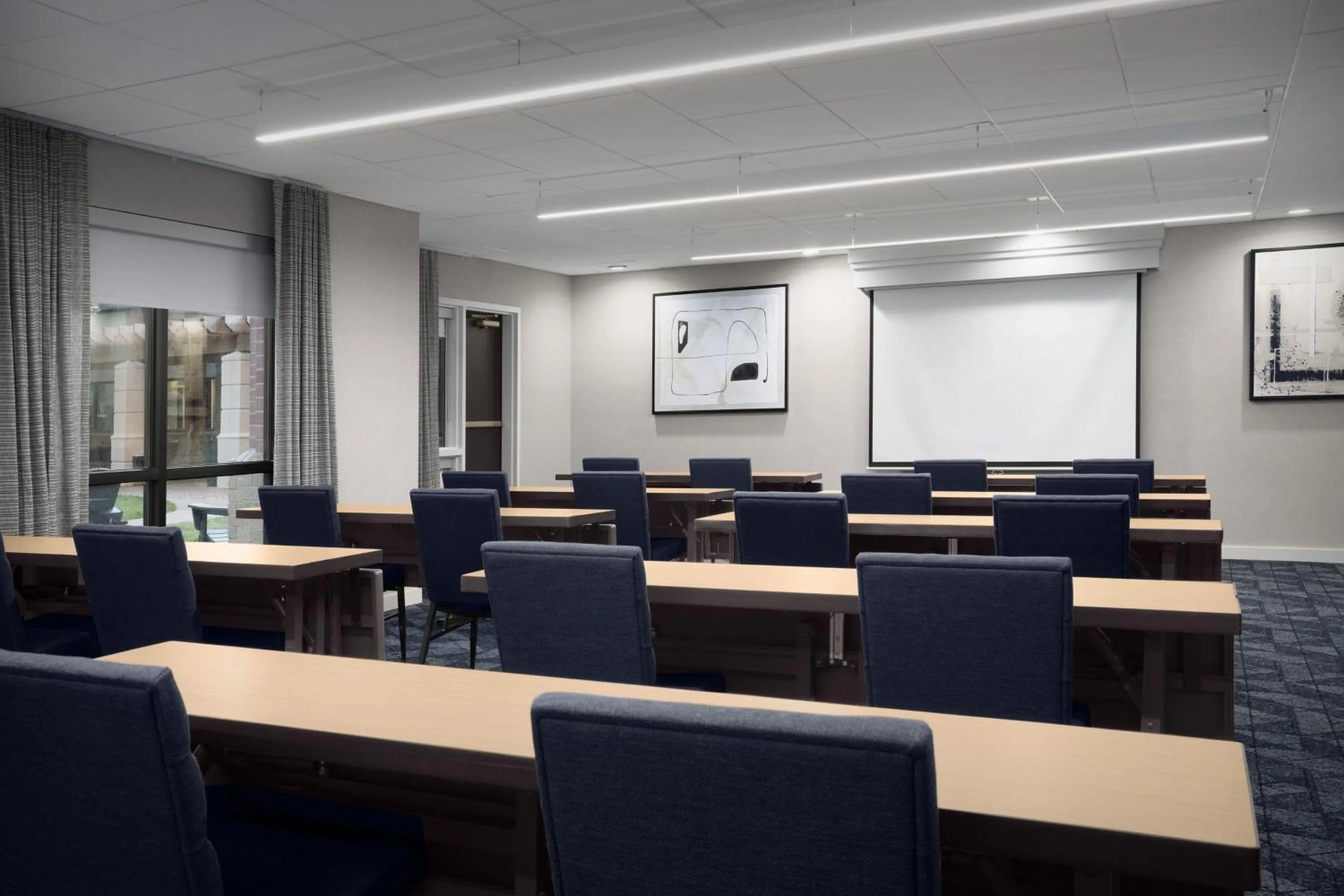 Meeting/conference room in Courtyard Dallas Addison Quorum Drive