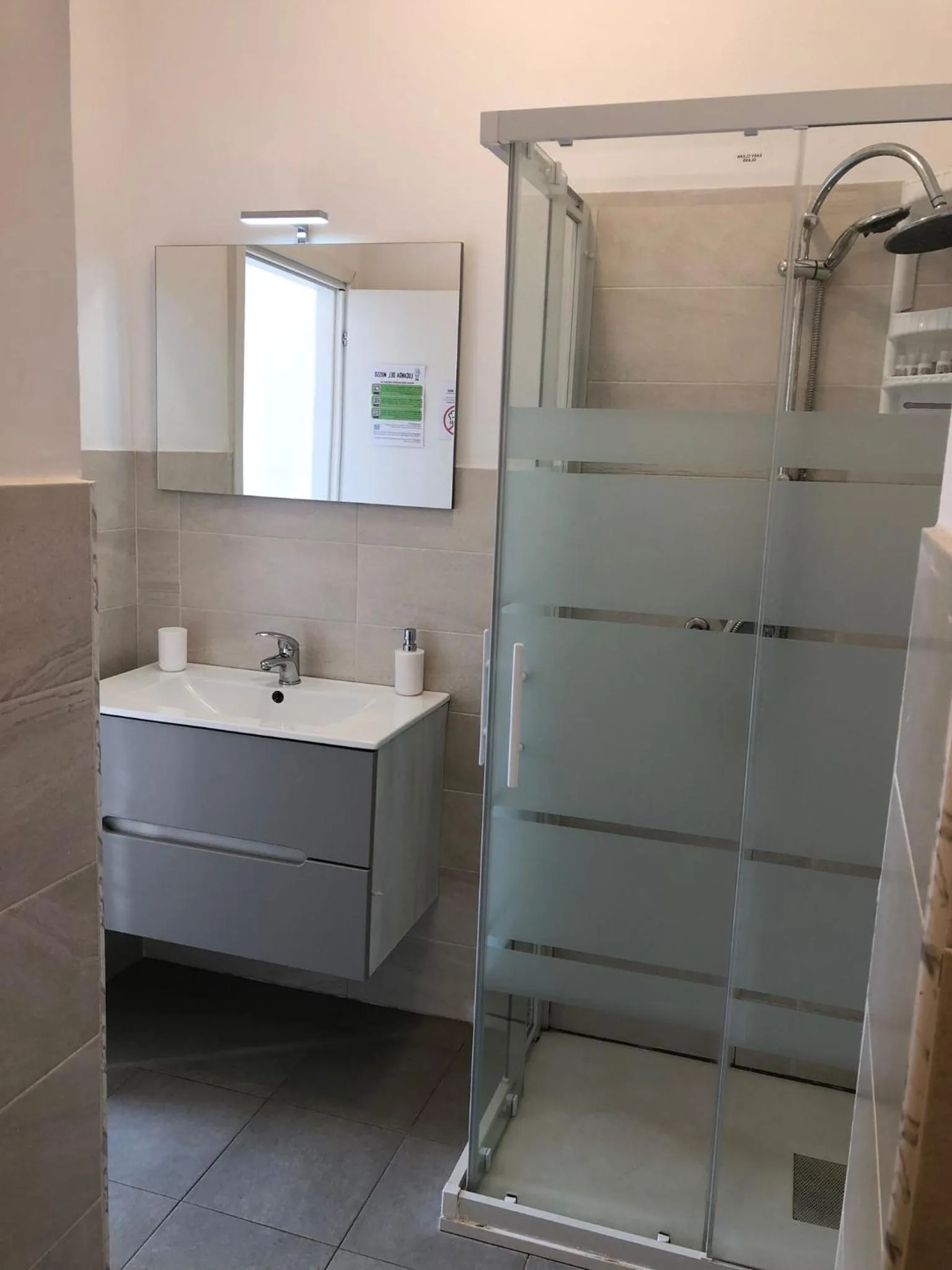 Shower in Locanda del Musso con Ristorante