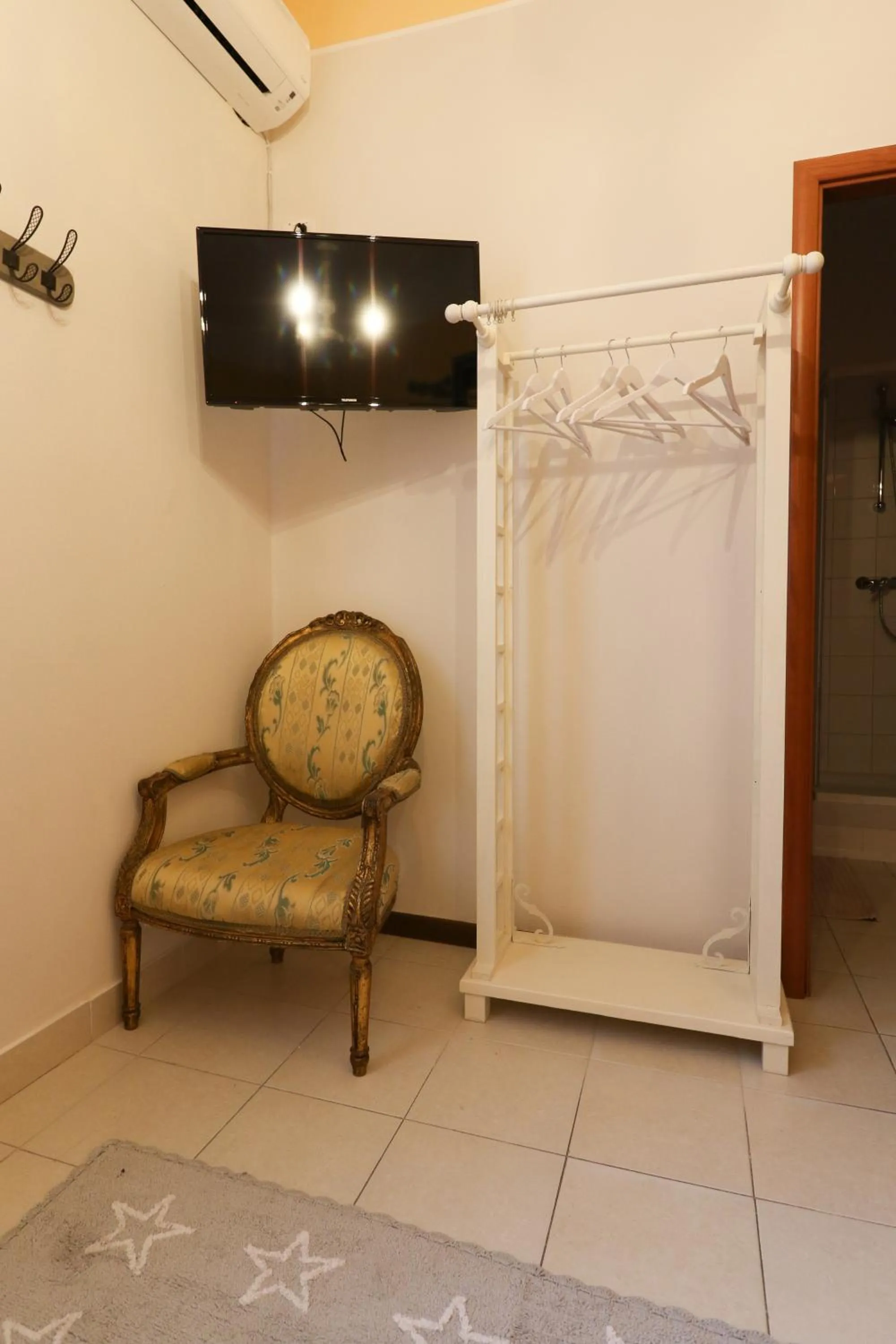 TV and multimedia in Locanda del Musso con Ristorante