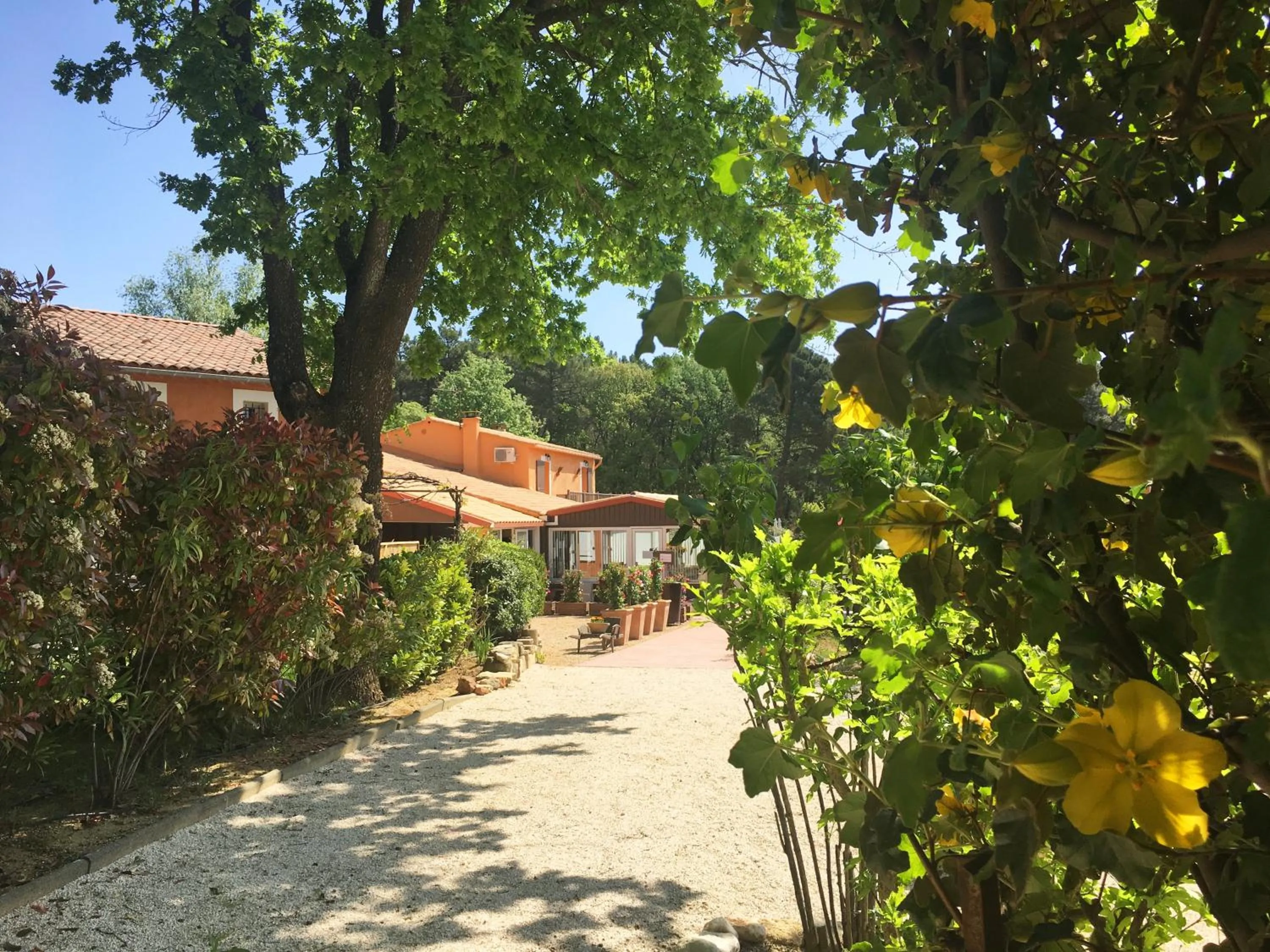 Garden in Hotel Les Ambres