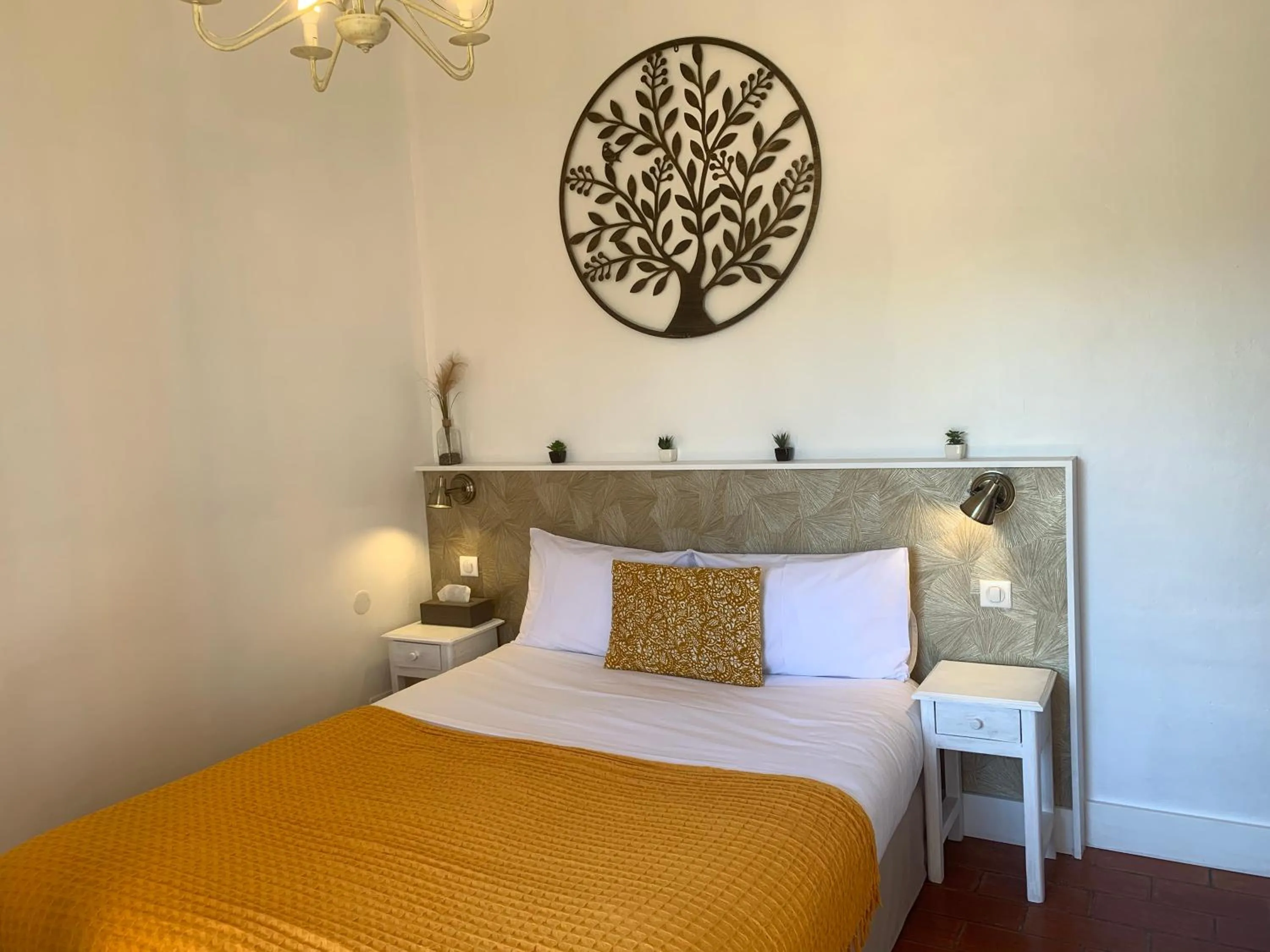 Bedroom, Bed in Hotel Les Ambres