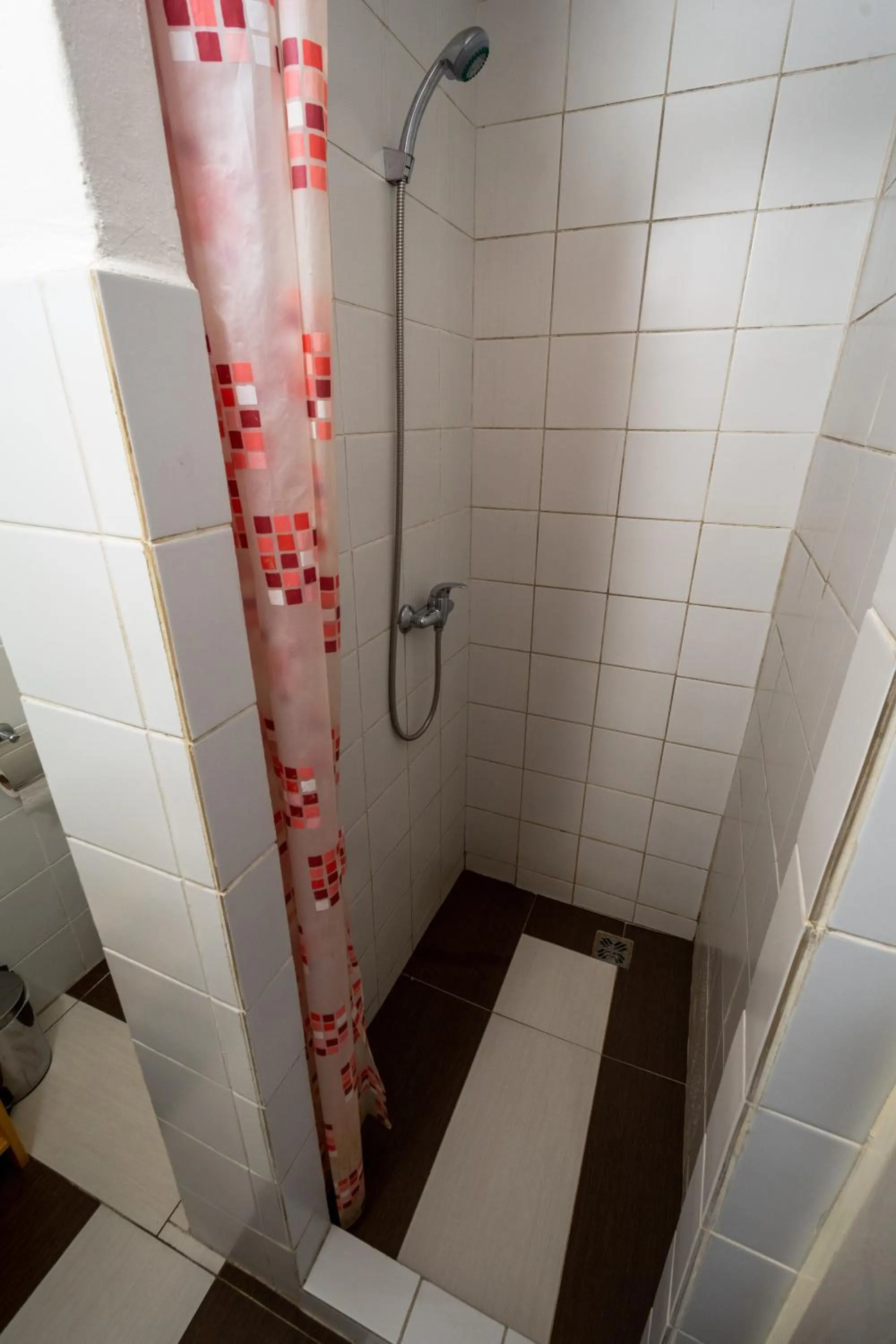 Shower in Red Point