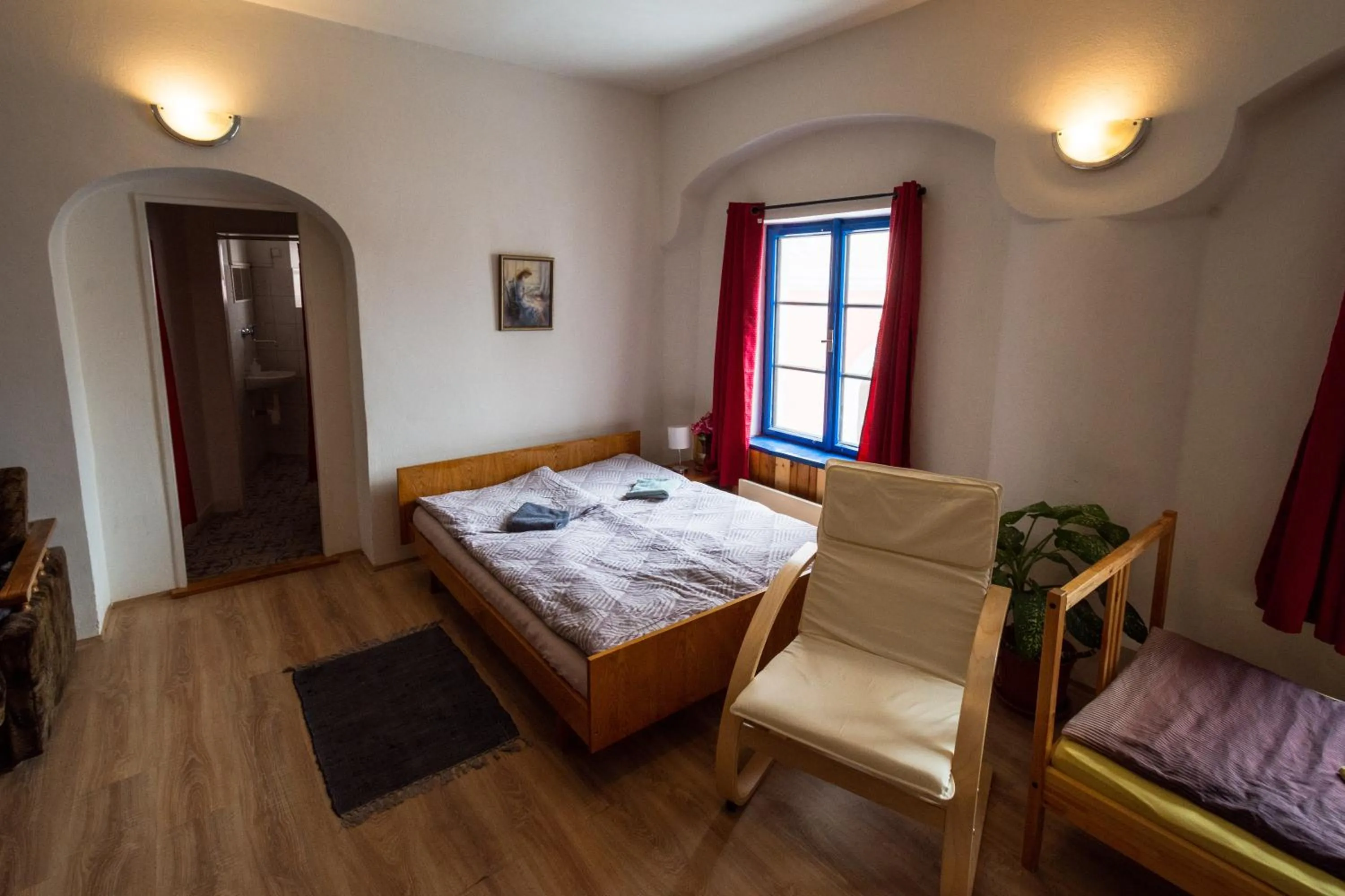 Bed in Red Point