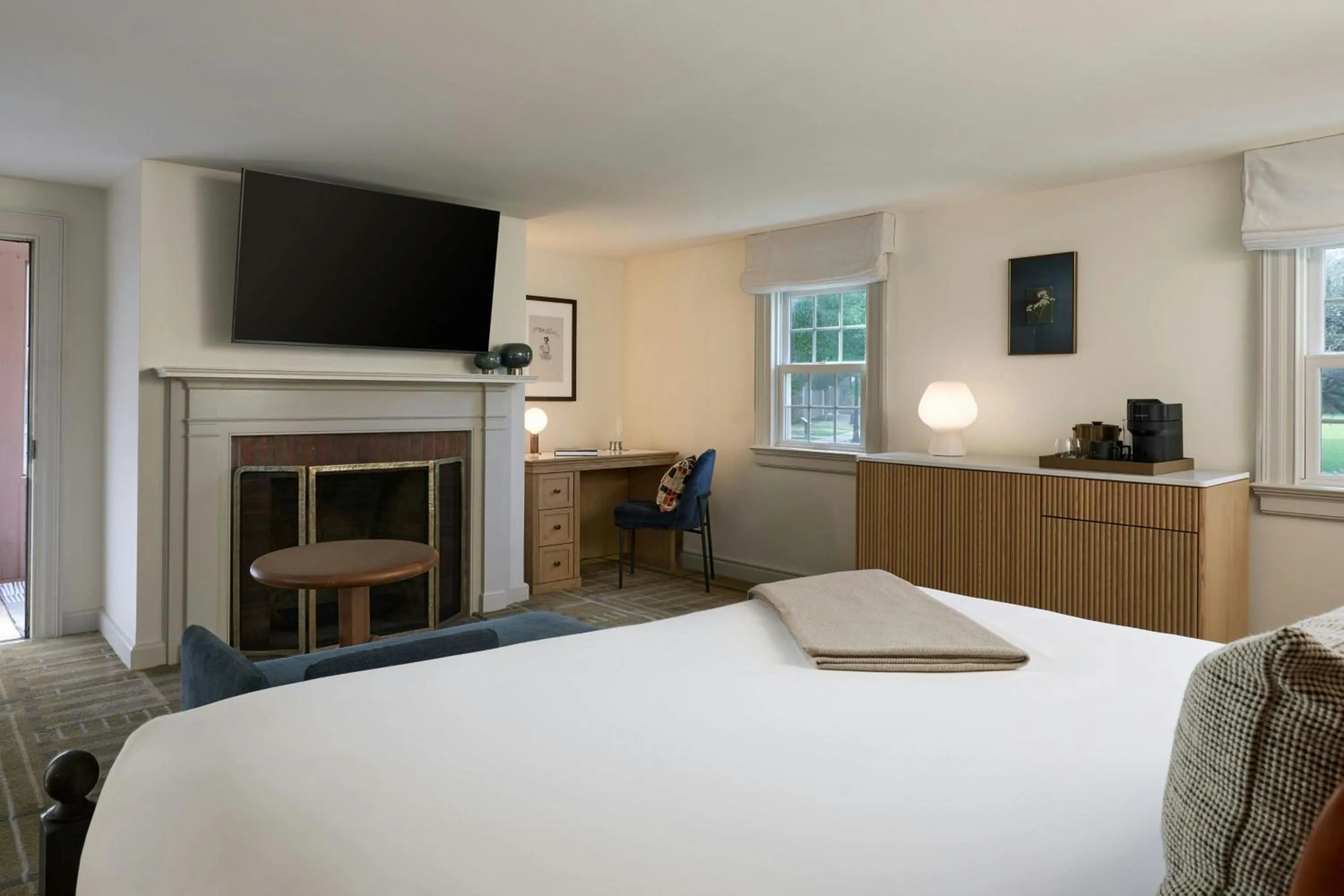 Bedroom, Bed in Dearborn Inn, Autograph Collection