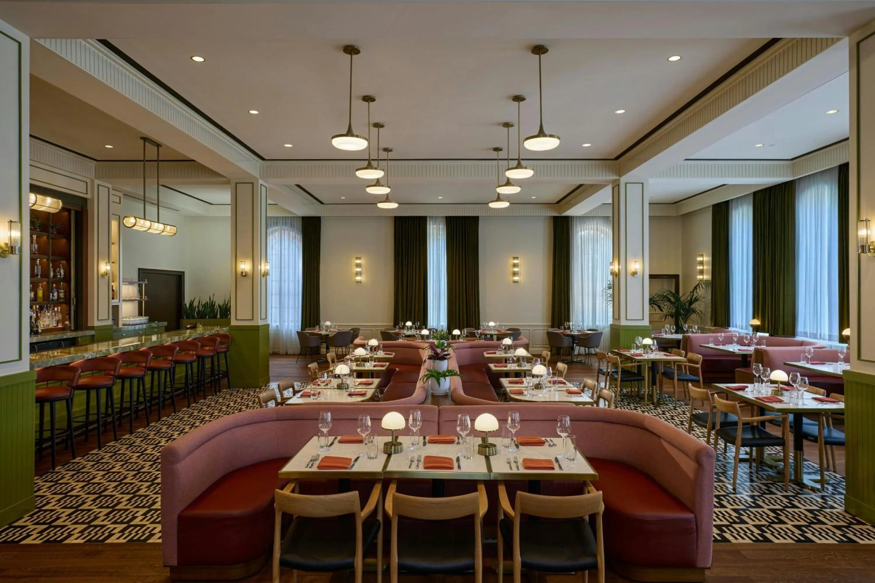 Restaurant/places to eat in Dearborn Inn, Autograph Collection