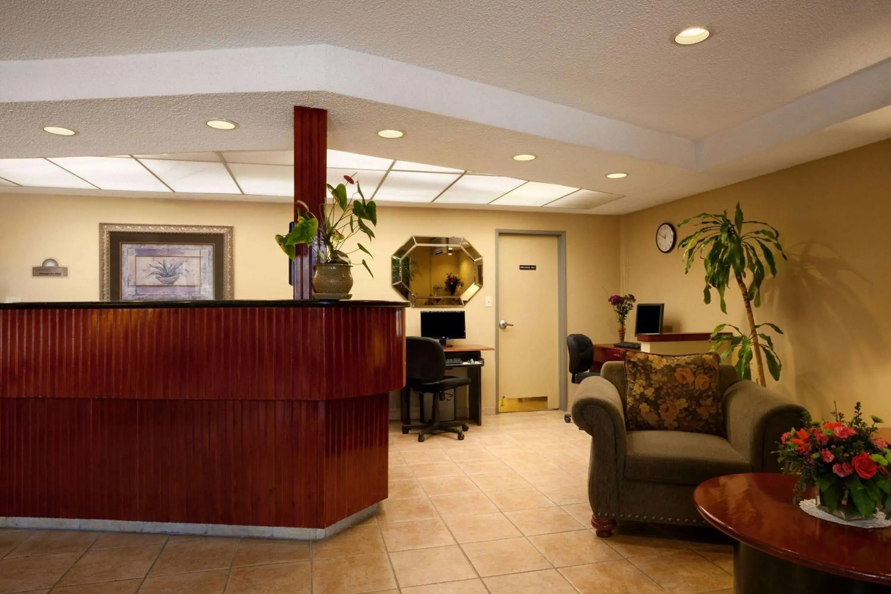 Lobby or reception in Days Inn by Wyndham San Diego/Downtown/Convention Center Lobby or reception in Days Inn by Wyndham San Diego/Downtown/Convention Center