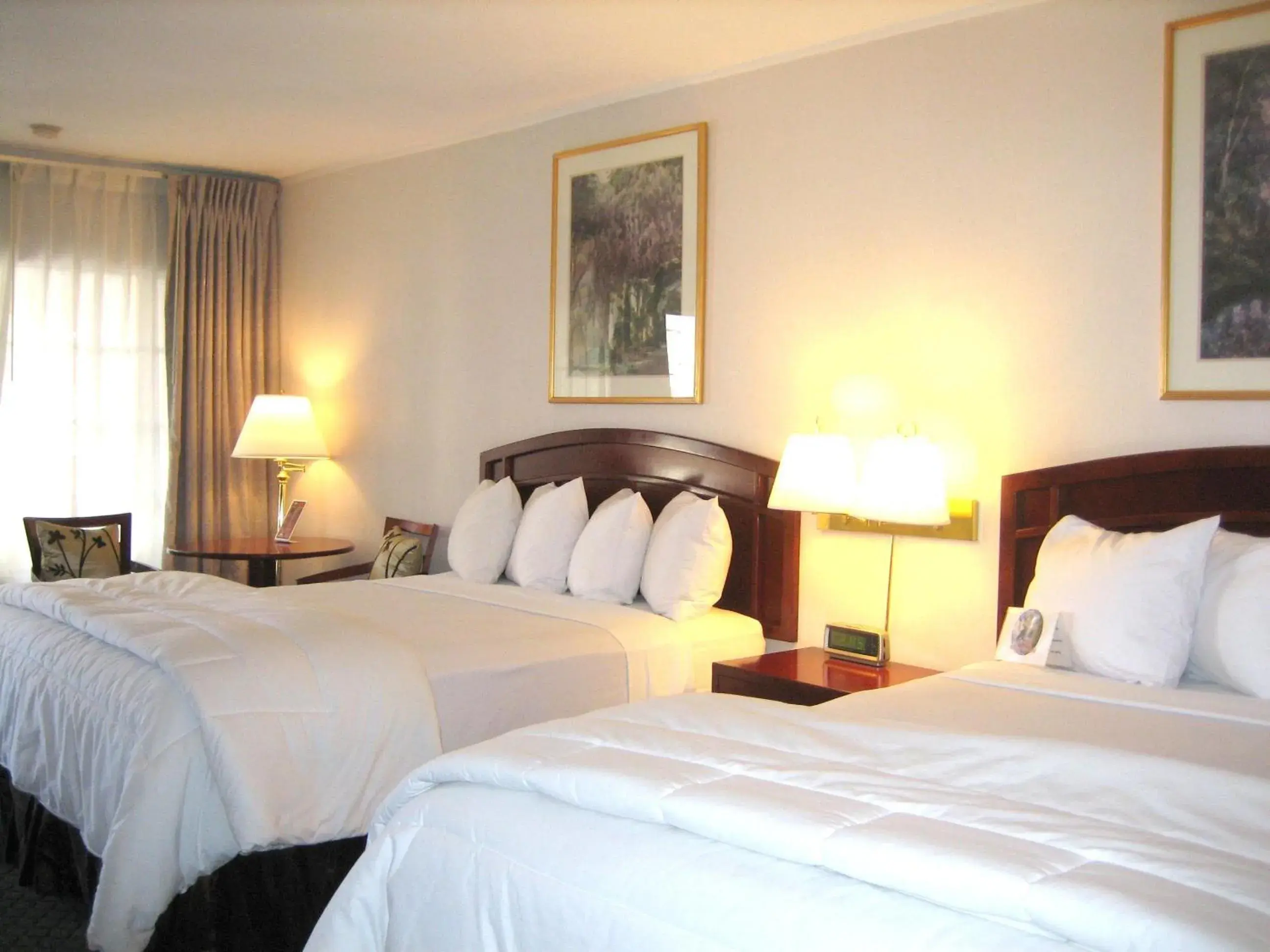 Bed in Days Inn by Wyndham San Diego/Downtown/Convention Center Bed in Days Inn by Wyndham San Diego/Downtown/Convention Center