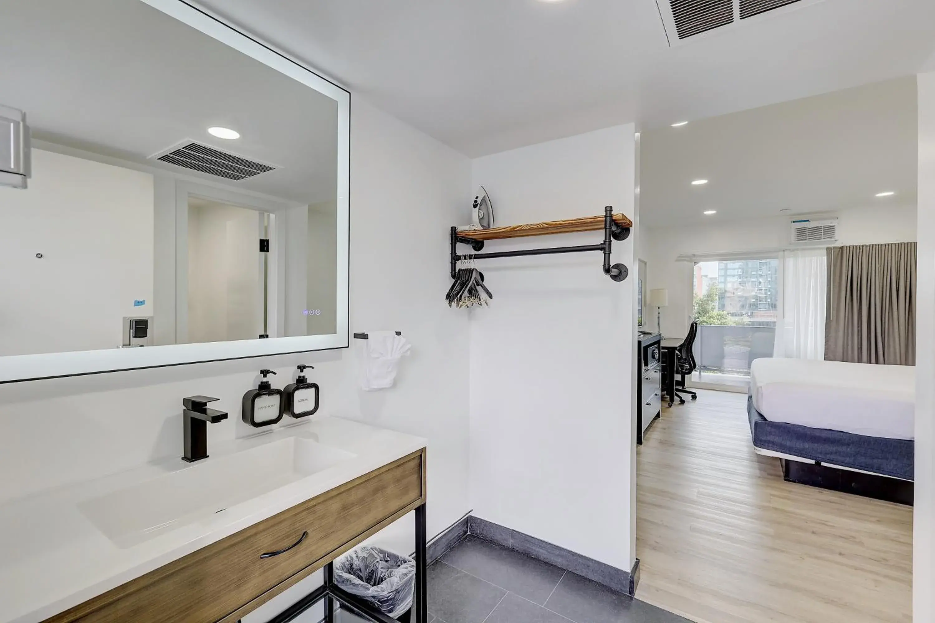 flat iron, Bed in Hotel Ash&9th flat iron, Bed in Hotel Ash&9th