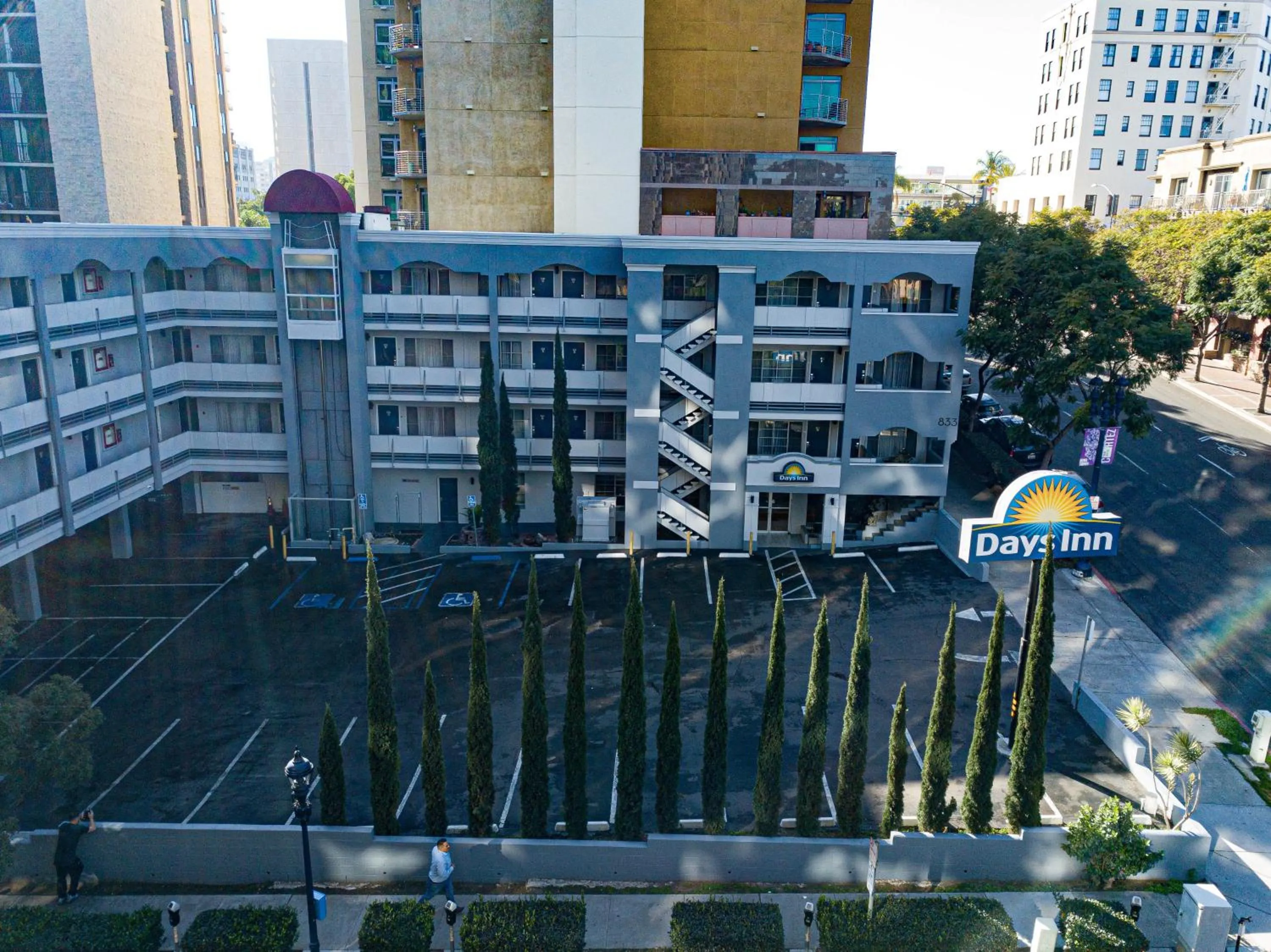 Property building in Days Inn by Wyndham San Diego/Downtown/Convention Center