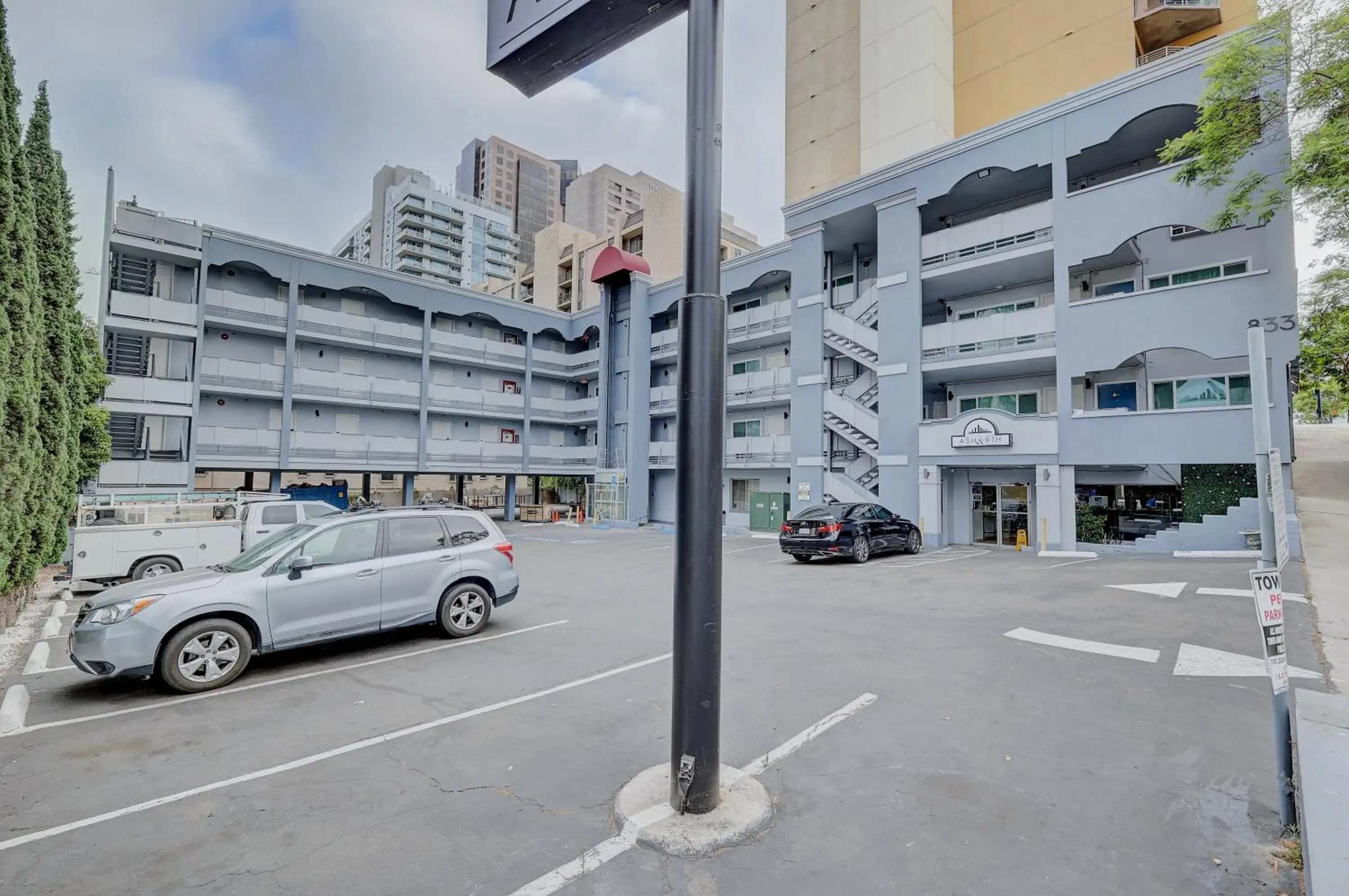 Property building in Hotel Ash&9th Property building in Hotel Ash&9th