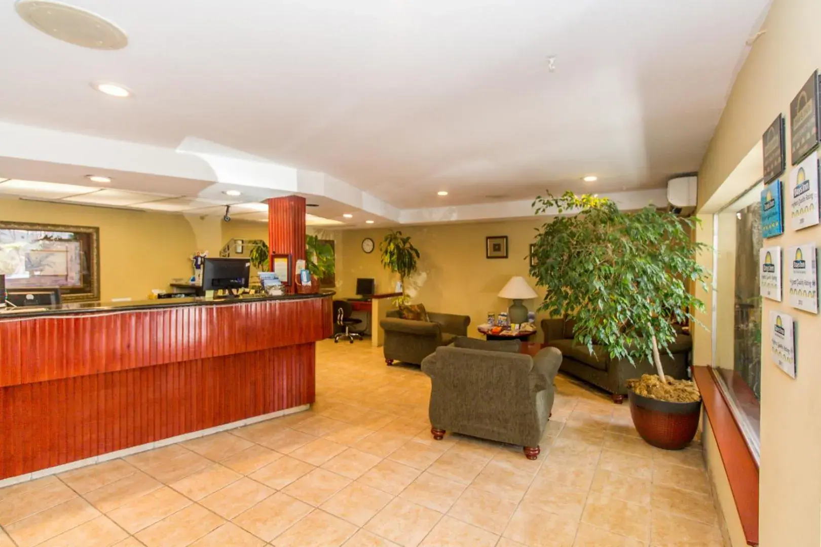 Lobby or reception in Days Inn by Wyndham San Diego/Downtown/Convention Center Lobby or reception in Days Inn by Wyndham San Diego/Downtown/Convention Center