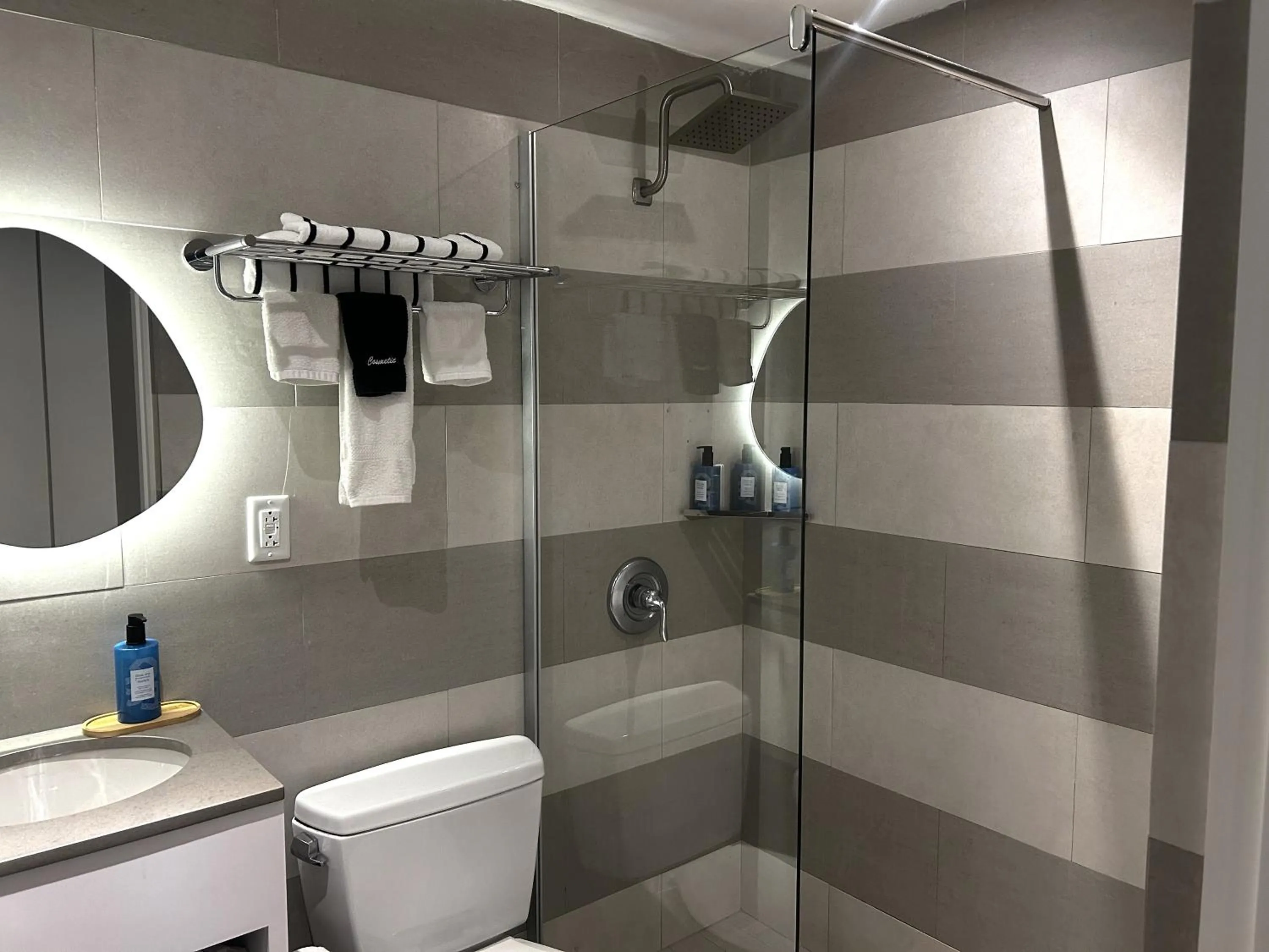 Bathroom in El San Geronimo