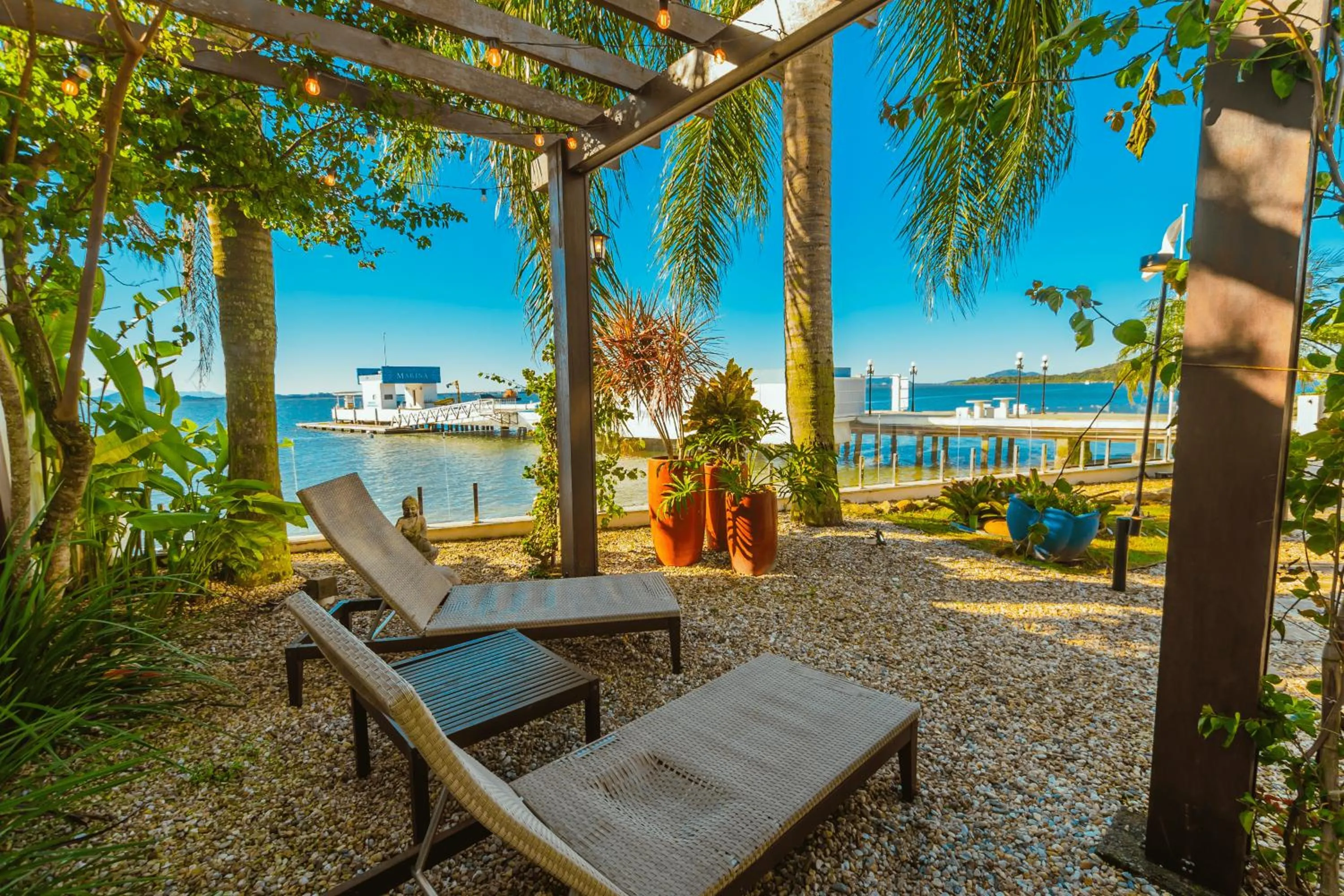Seating area in Hotel Villareal São Francisco do Sul