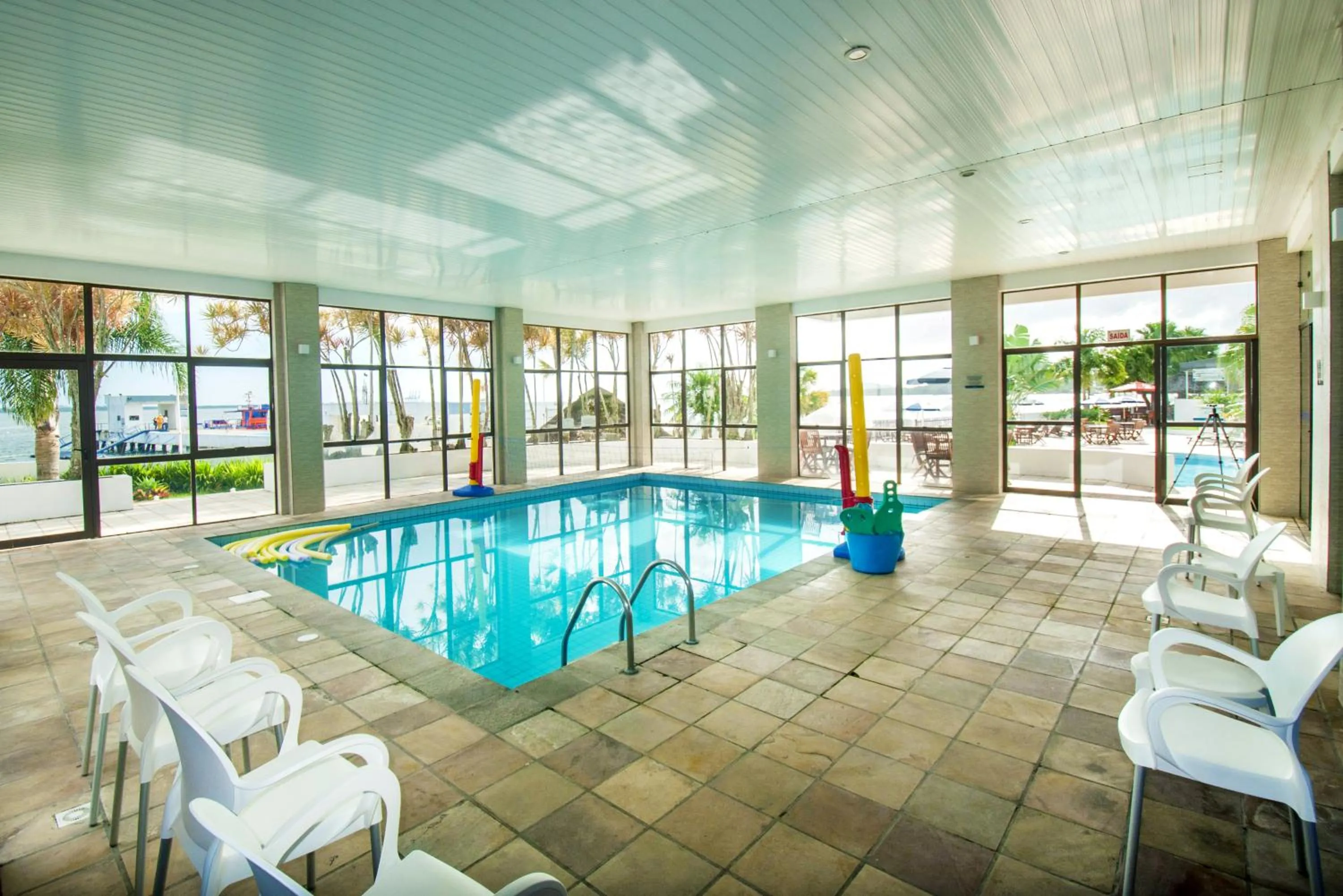 Swimming pool in Hotel Villareal São Francisco do Sul