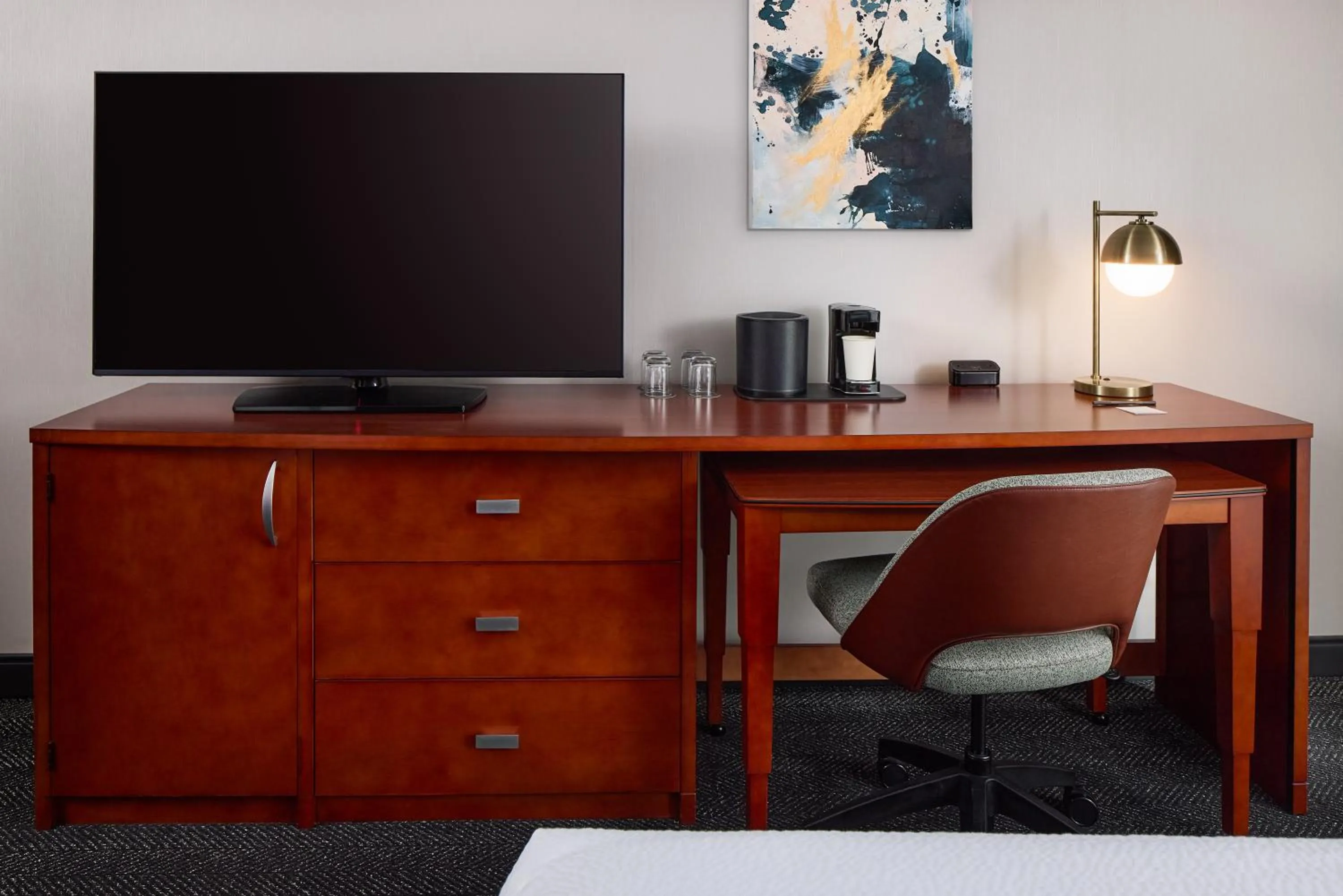 TV and multimedia in Courtyard by Marriott Fort Collins