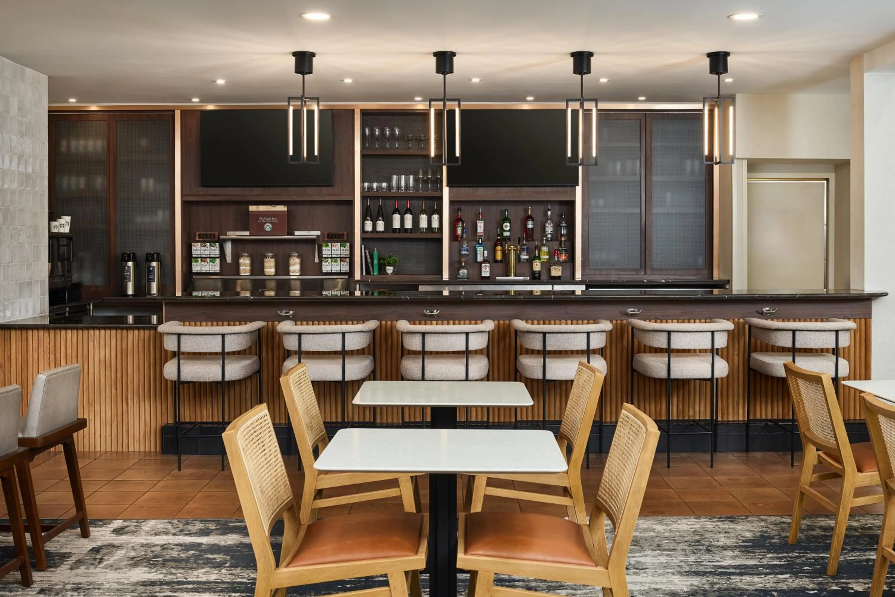 Restaurant/places to eat in Courtyard by Marriott Fort Collins