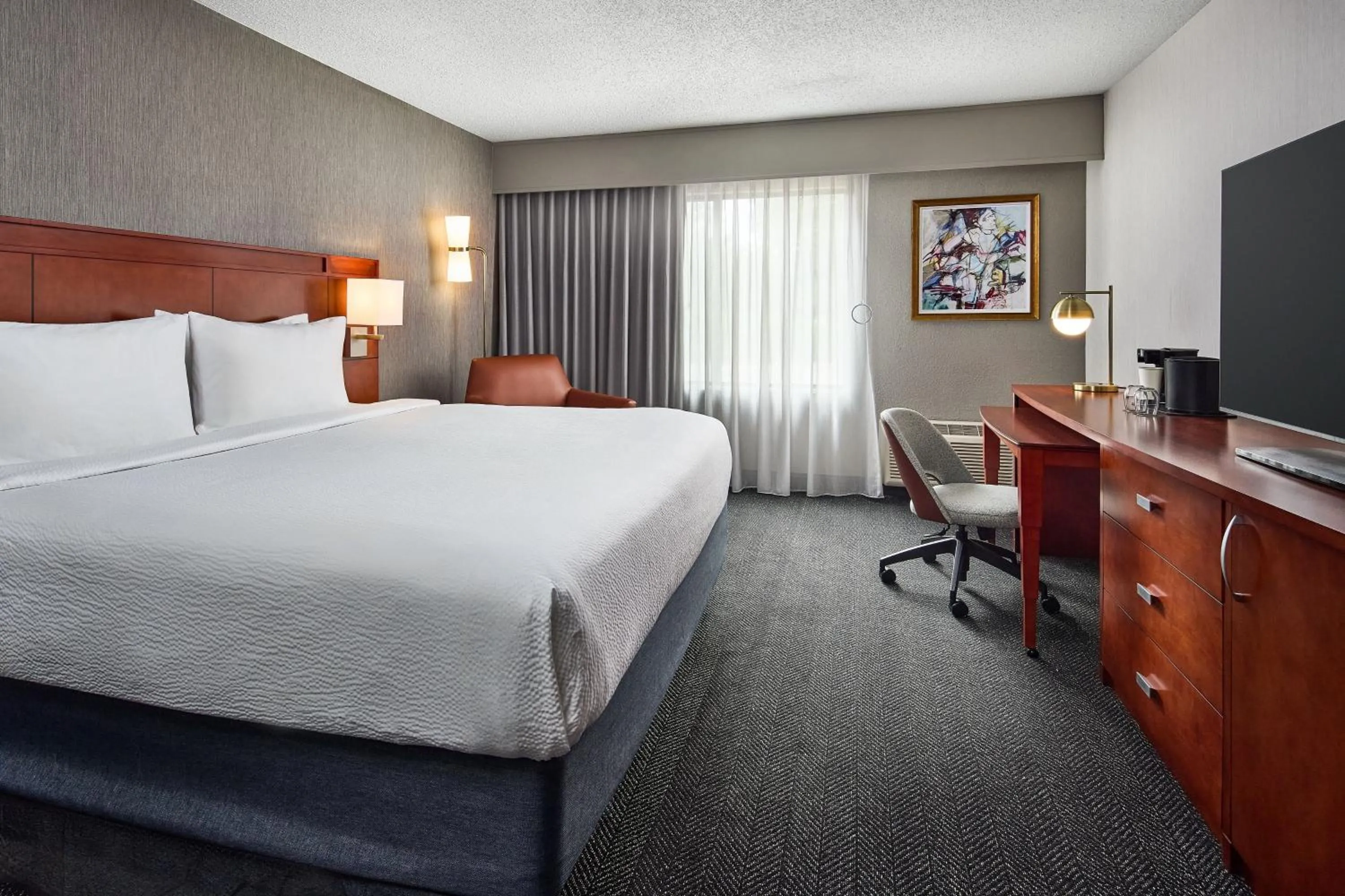 Photo of the whole room, Bed in Courtyard by Marriott Fort Collins