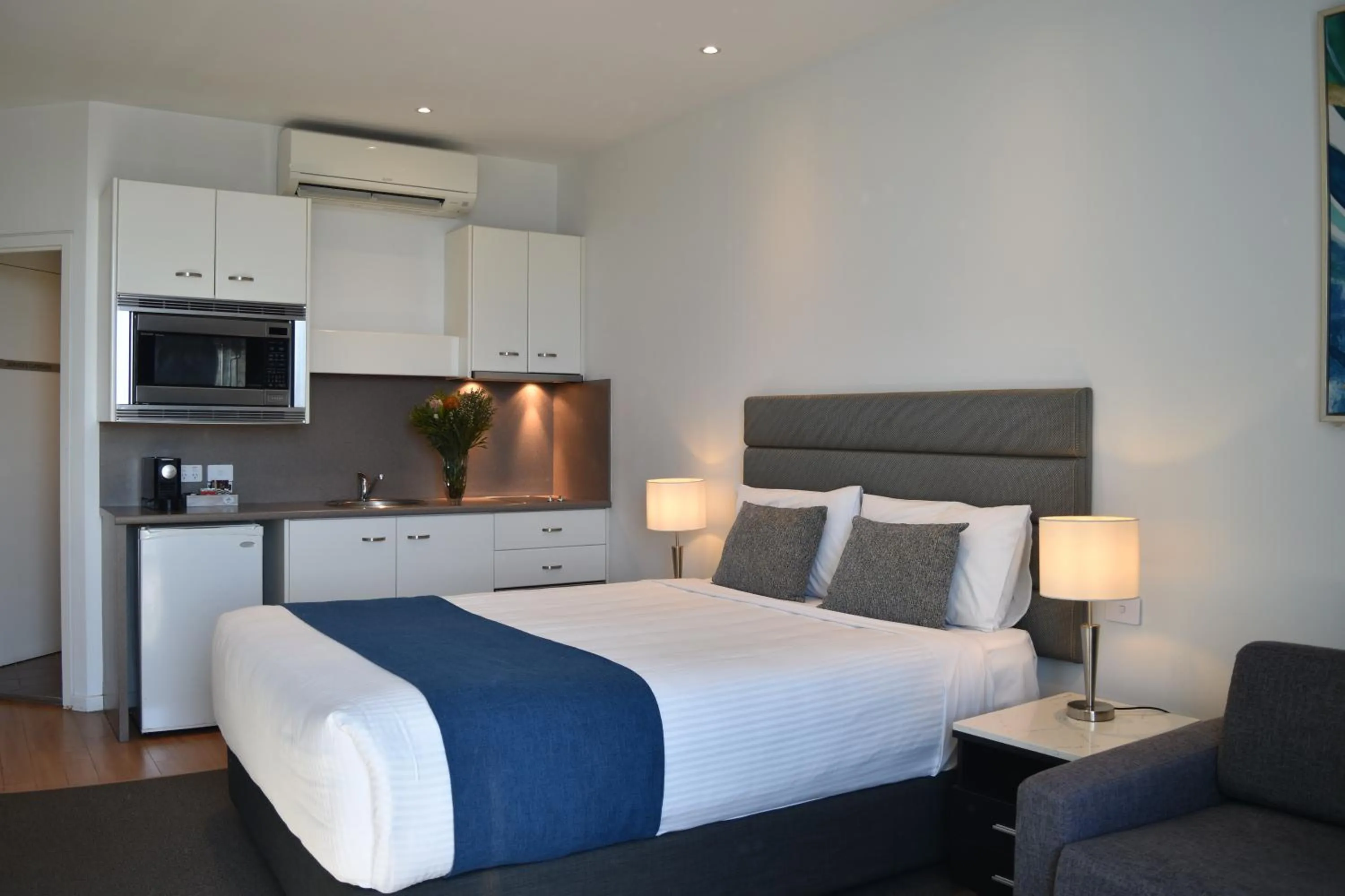 Bed in Mantra Quayside Port Macquarie