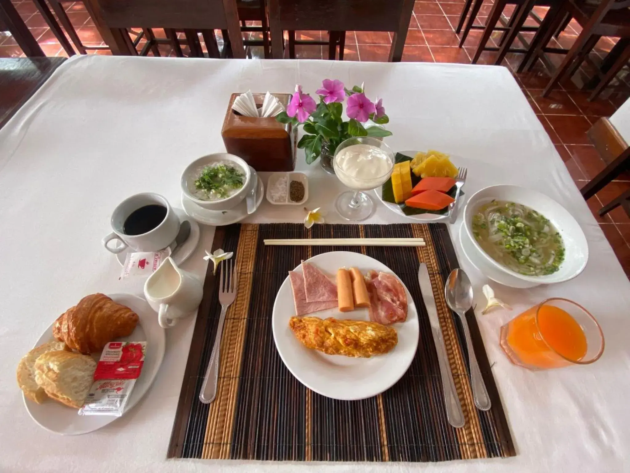 Breakfast in Vangsavath Hotel Breakfast in Vangsavath Hotel