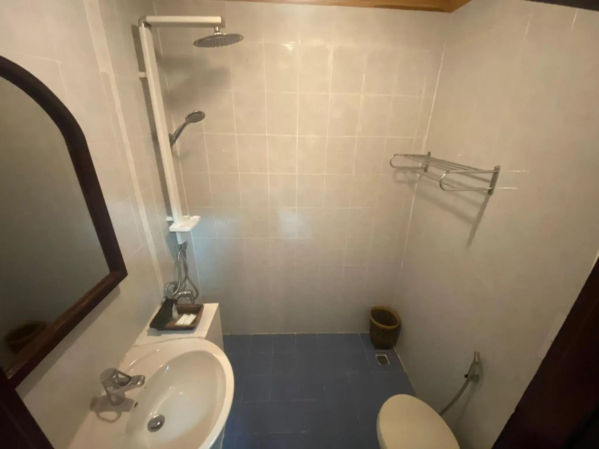 Bathroom in Vangsavath Hotel Bathroom in Vangsavath Hotel