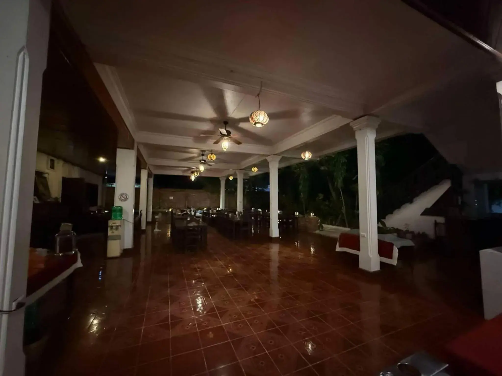 Restaurant/places to eat in Vangsavath Hotel Restaurant/places to eat in Vangsavath Hotel