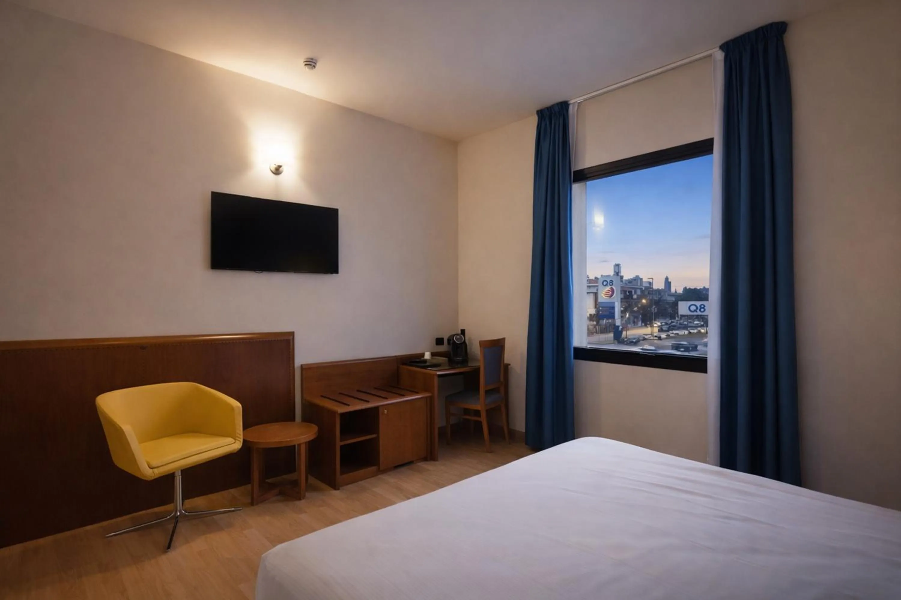 Bed in LVG Hotel Collection - Gardenia